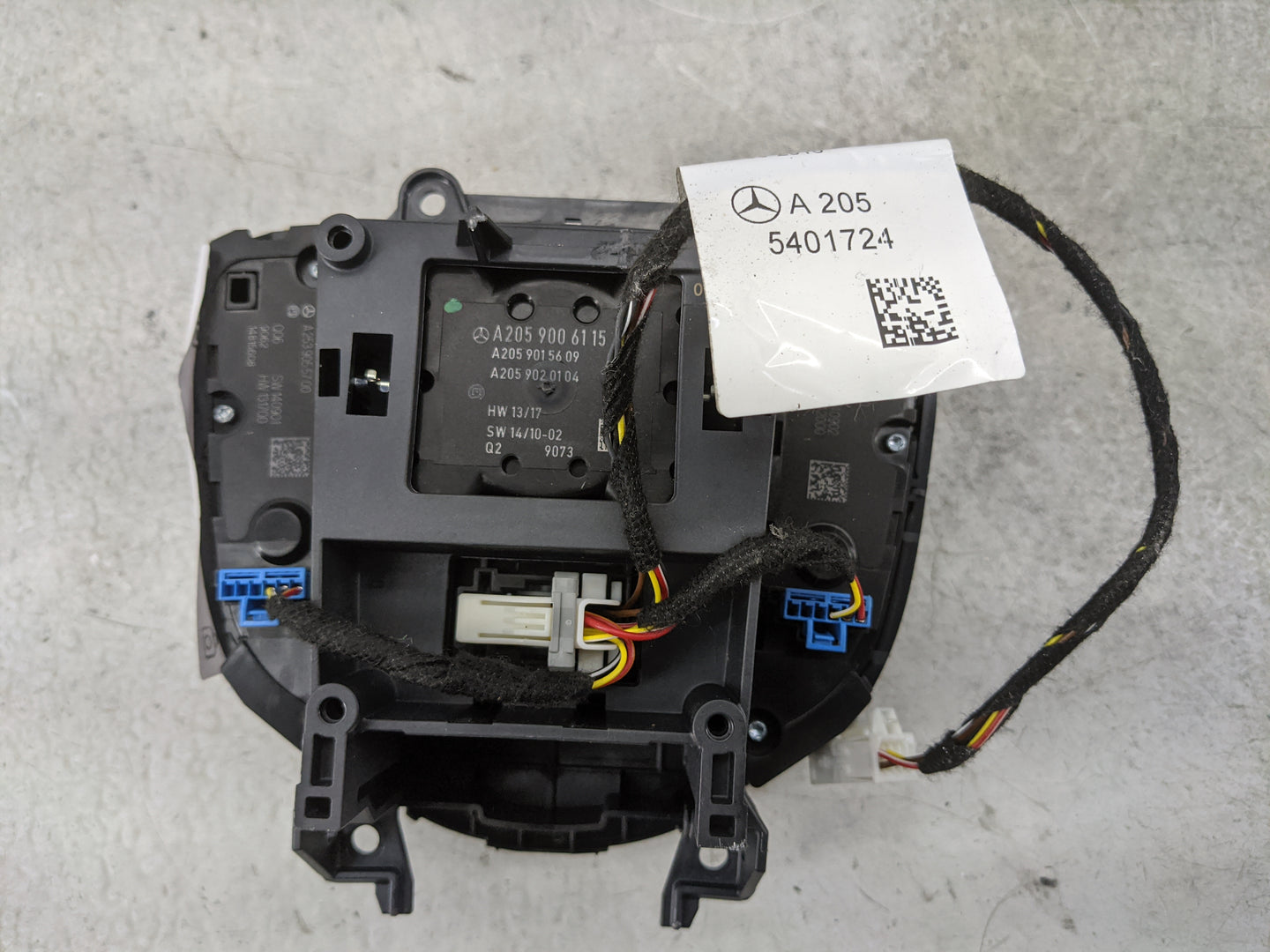 2016-2019 Mercedes-Benz Glc300 Radio AM FM Cd Player Receiver Replacement P/N:A2059006115 A205902.01.04 Fits OEM Used Auto P