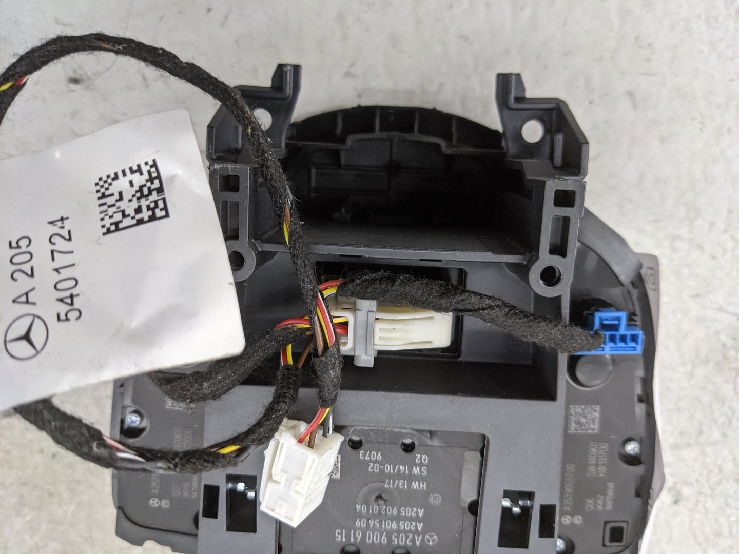 2016-2019 Mercedes-Benz Glc300 Radio AM FM Cd Player Receiver Replacement P/N:A2059006115 A205902.01.04 Fits OEM Used Auto P