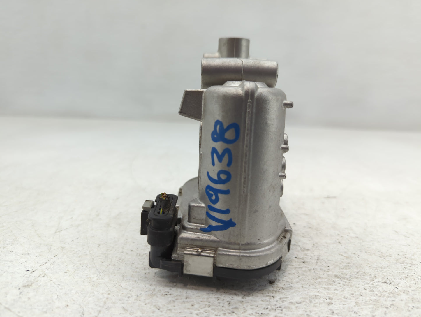 2016-2019 Mercedes-Benz Glc300 Throttle Body P/N:0 280 750 541 A 270 141 00 25 Fits OEM Used Auto Parts - Oemusedautoparts1.