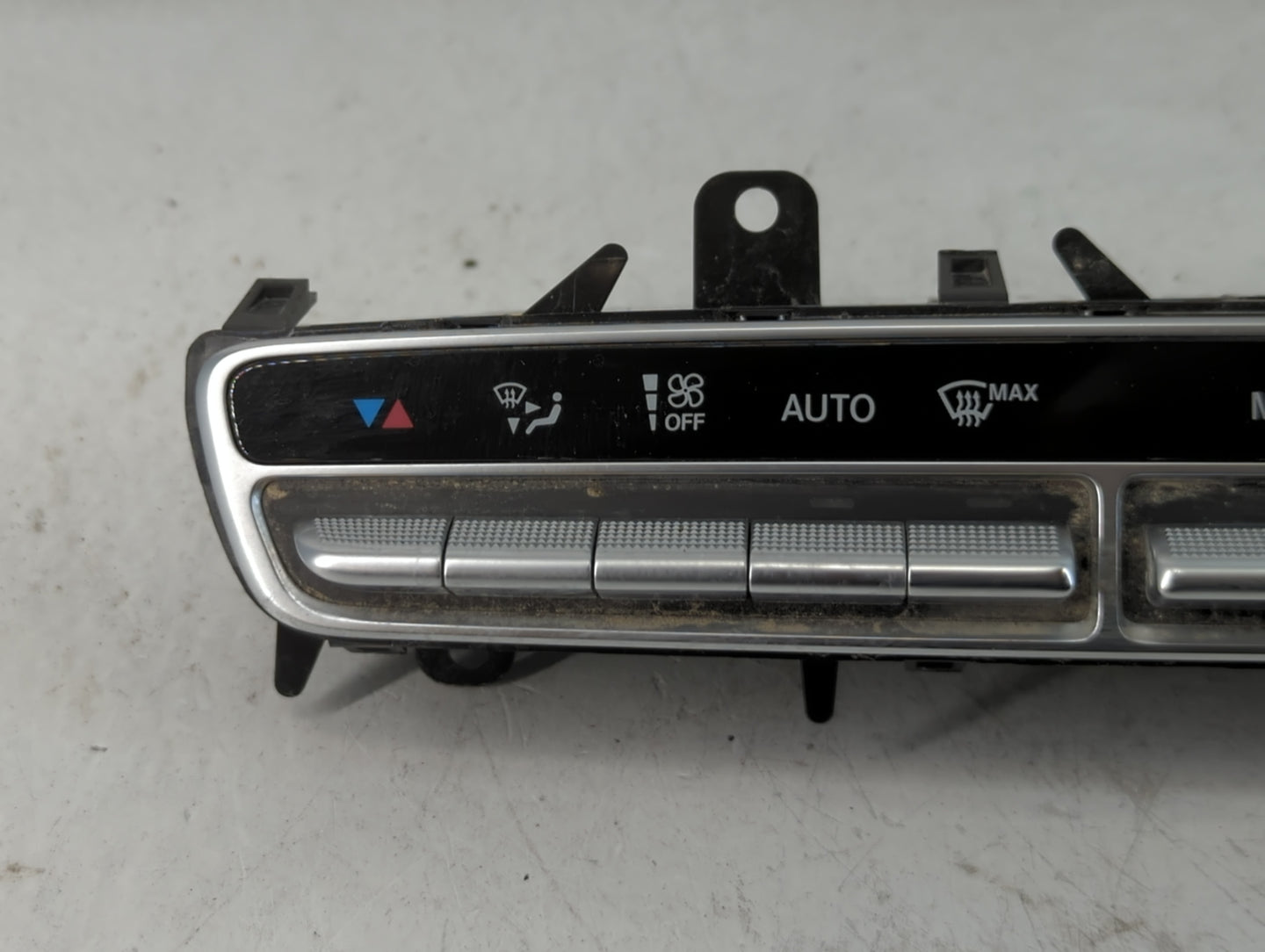 2016-2019 Mercedes-Benz Glc300 Climate Control Module Temperature AC/Heater Replacement P/N:A 205 905 47 06 Fits OEM Used Au