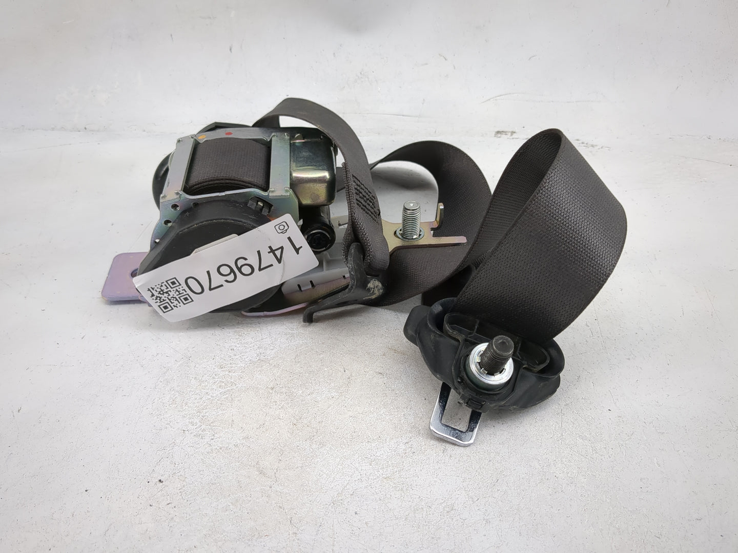 2017 Mercedes-benz Gle350 Left Driver Seat Belt Rear Retractor - Oemusedautoparts1.com