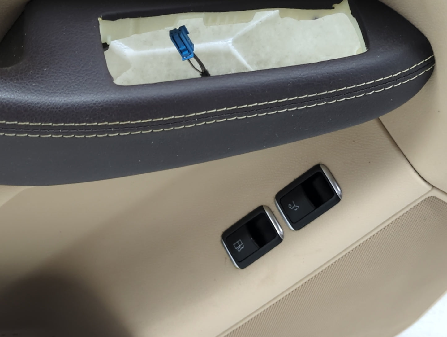 2017 Mercedes-benz Gle550 Front Left Driver Interior Door Panel Trim - Oemusedautoparts1.com
