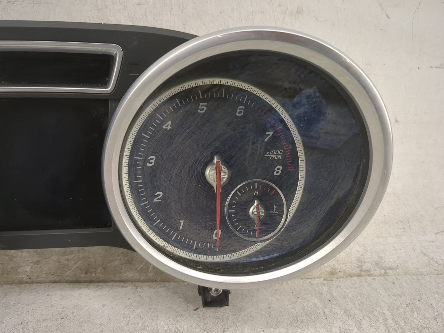 2017 Mercedes-Benz Gls450 Instrument Cluster Speedometer Gauges P/N:0 263 739 077 A166 900 01 19 Miles: Fits OEM Used Auto P