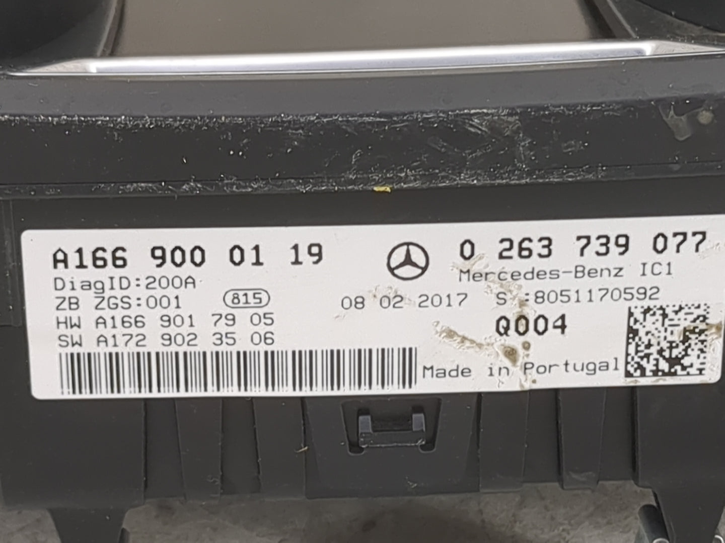 2017 Mercedes-Benz Gls450 Instrument Cluster Speedometer Gauges P/N:0 263 739 077 A166 900 01 19 Miles: Fits OEM Used Auto P