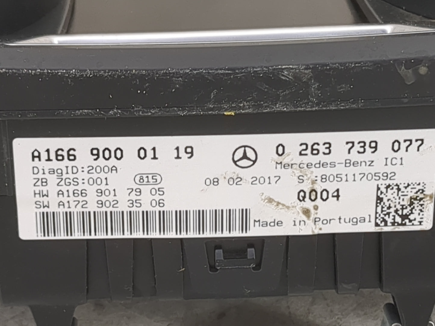 2017 Mercedes-Benz Gls450 Instrument Cluster Speedometer Gauges P/N:0 263 739 077 A166 900 01 19 Miles: Fits OEM Used Auto P