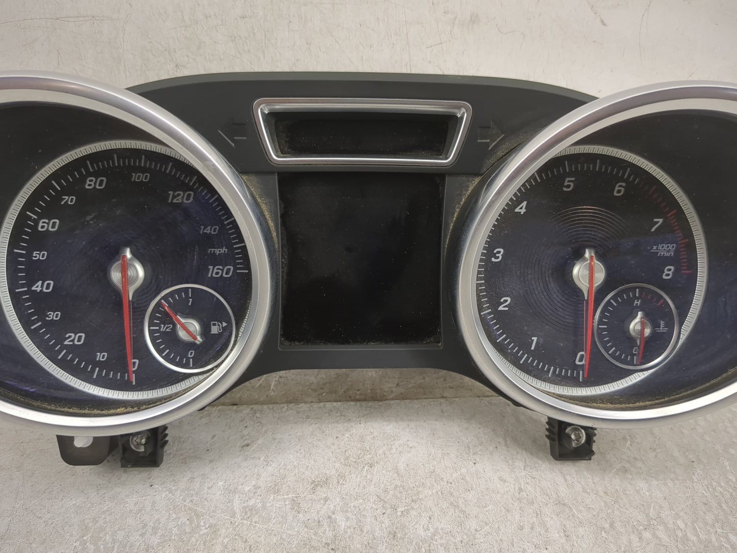 2017 Mercedes-Benz Gls450 Instrument Cluster Speedometer Gauges P/N:0 263 739 077 A166 900 01 19 Miles: Fits OEM Used Auto P