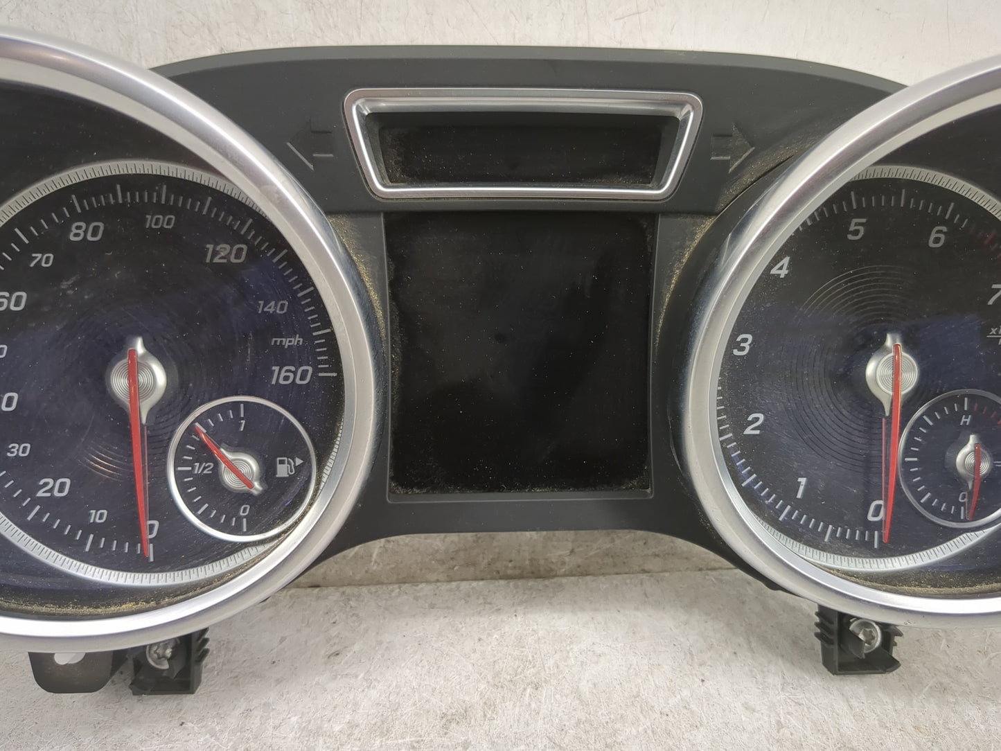 2017 Mercedes-Benz Gls450 Instrument Cluster Speedometer Gauges P/N:0 263 739 077 A166 900 01 19 Miles: Fits OEM Used Auto P