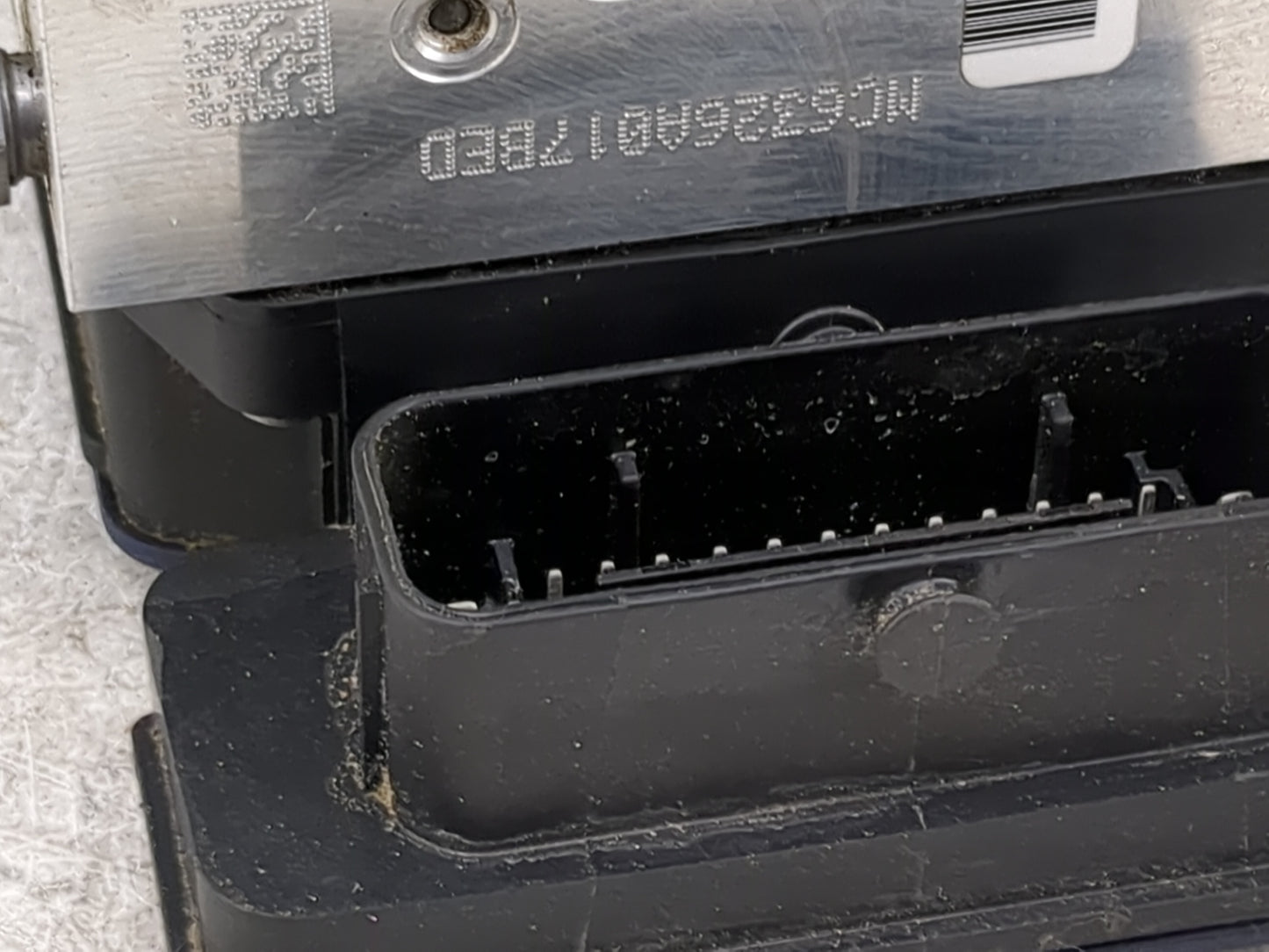 2017-2019 Mercedes-Benz Gls450 ABS Pump Control Module Replacement P/N:A1669013400 MC6326A017BED Fits Fits 2017 2018 2019 OE