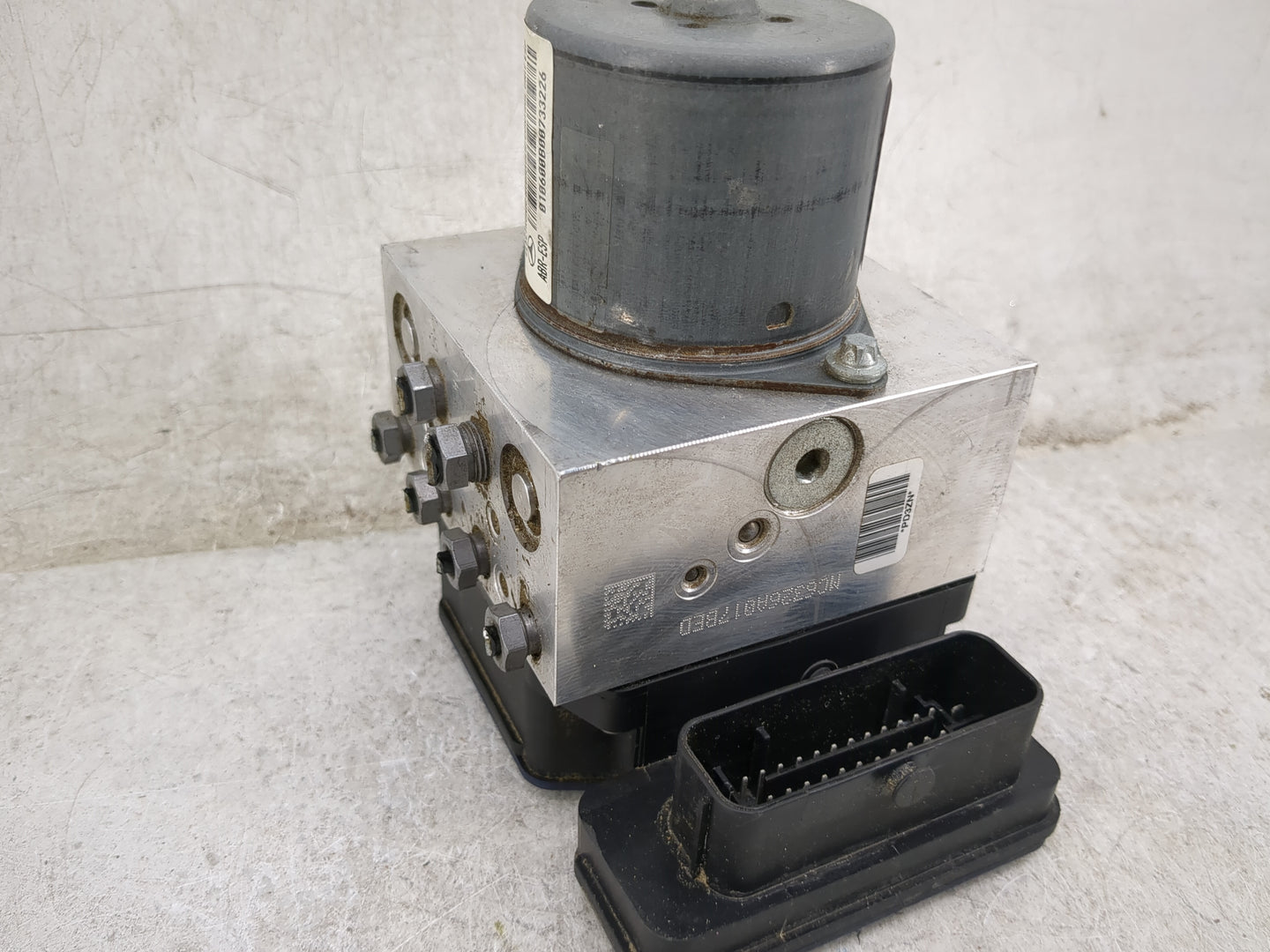 2017-2019 Mercedes-Benz Gls450 ABS Pump Control Module Replacement P/N:A1669013400 MC6326A017BED Fits Fits 2017 2018 2019 OE