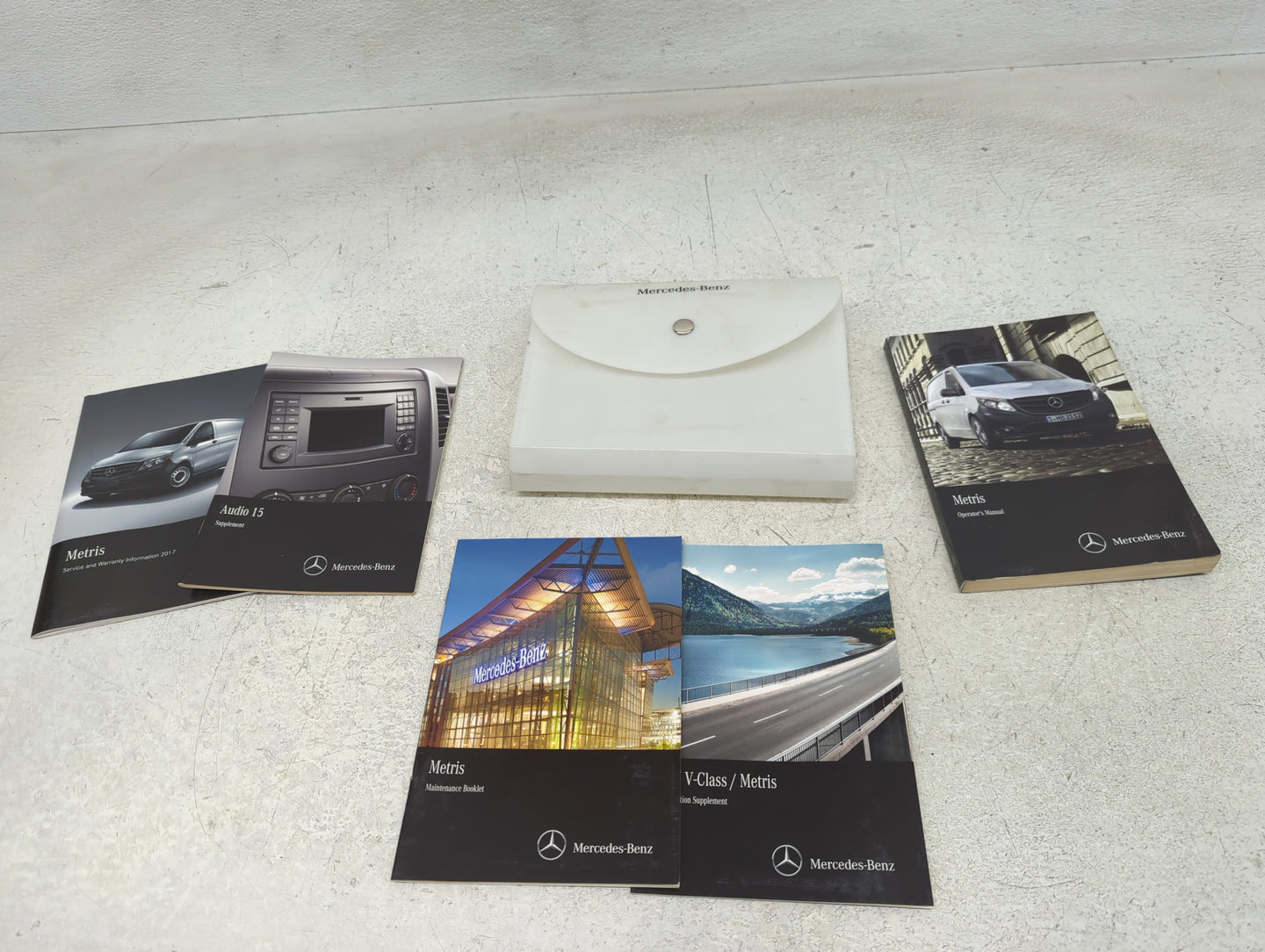 2017 Mercedes-Benz Metris Owners Manual Book Guide P/N:447-584-41-02 OEM Used Auto Parts - Oemusedautoparts1.com