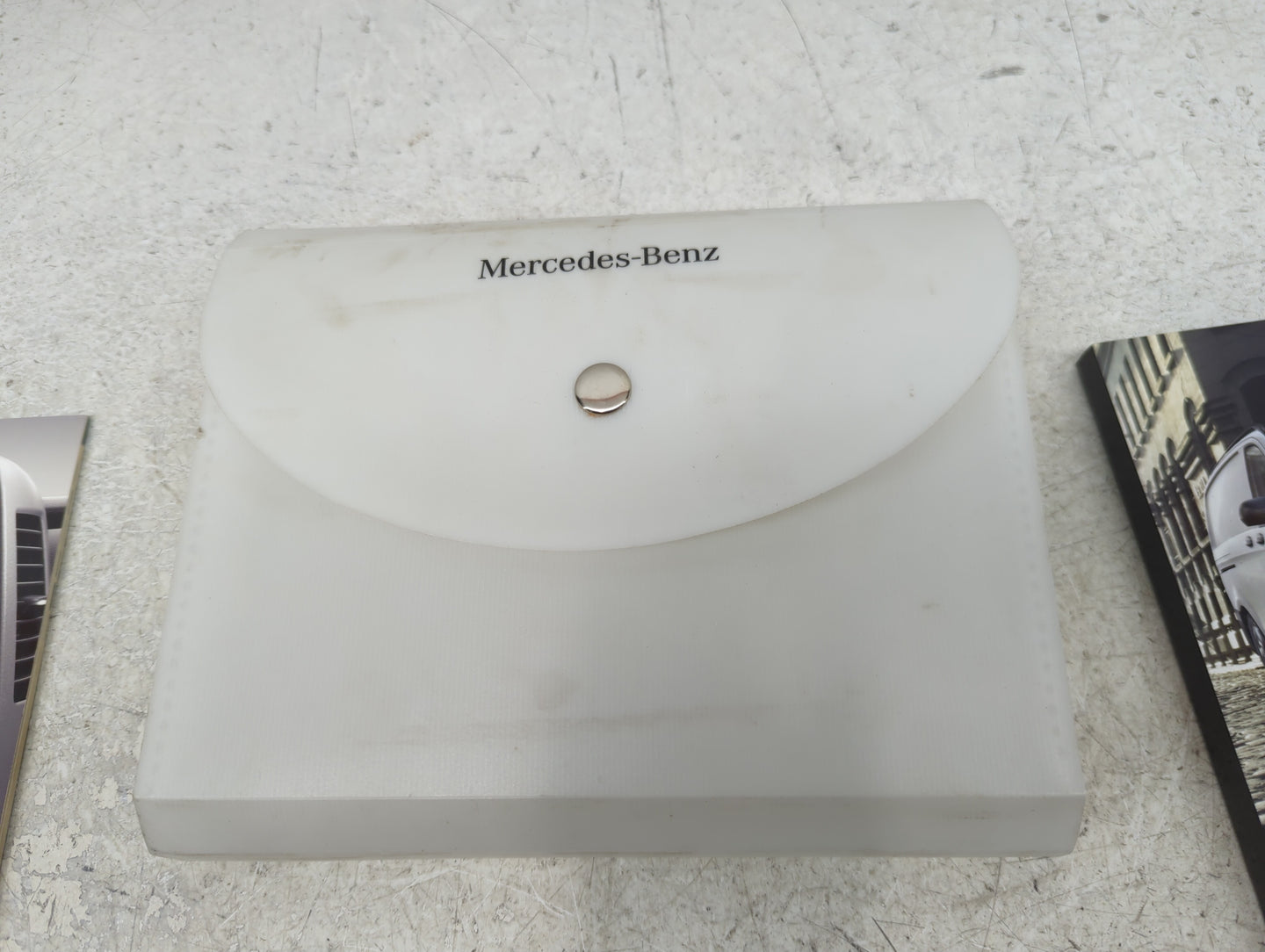 2017 Mercedes-Benz Metris Owners Manual Book Guide P/N:447-584-41-02 OEM Used Auto Parts - Oemusedautoparts1.com