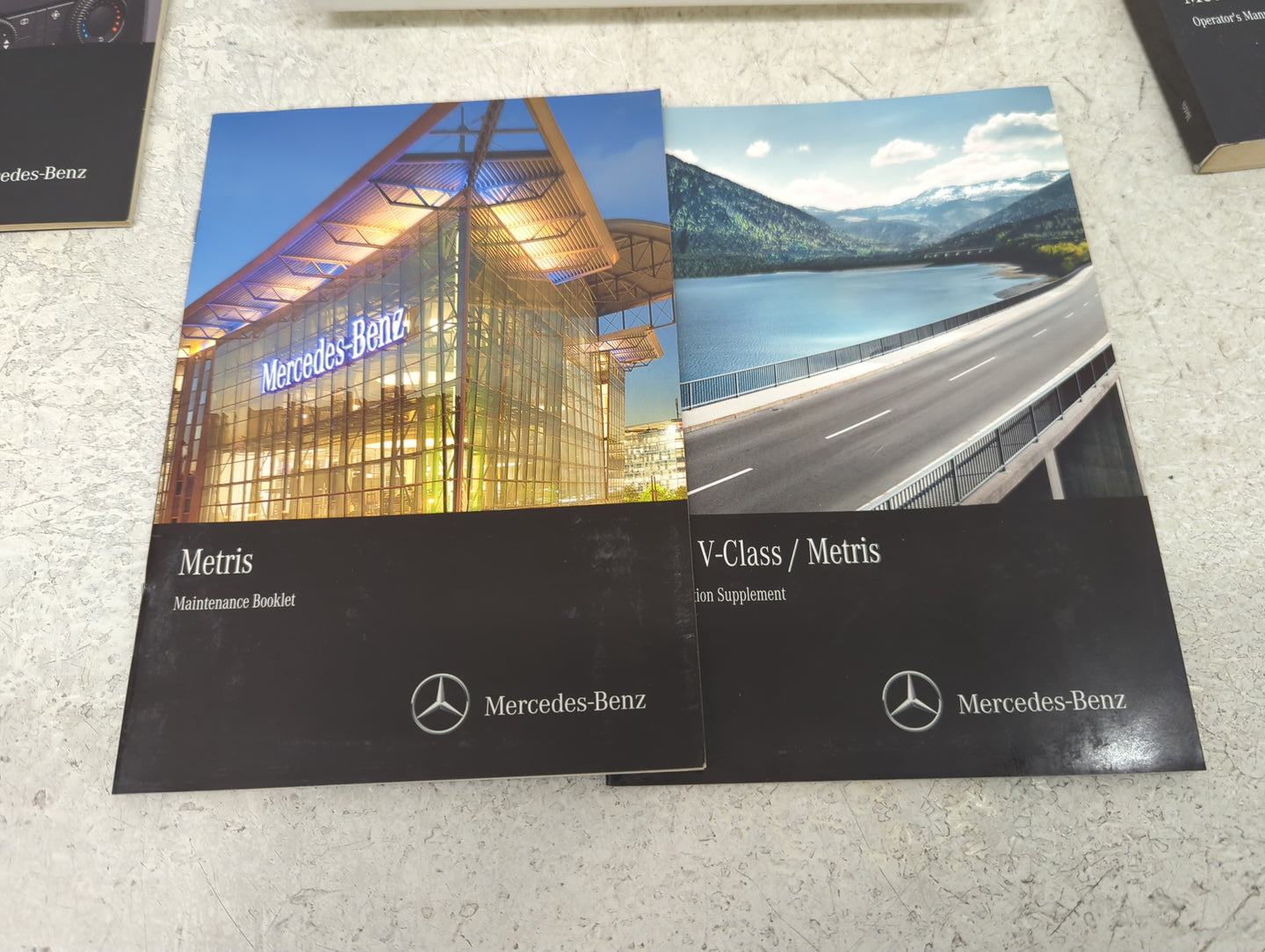 2017 Mercedes-Benz Metris Owners Manual Book Guide P/N:447-584-41-02 OEM Used Auto Parts - Oemusedautoparts1.com