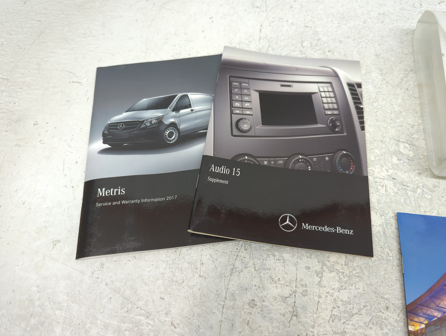 2017 Mercedes-Benz Metris Owners Manual Book Guide P/N:447-584-41-02 OEM Used Auto Parts - Oemusedautoparts1.com