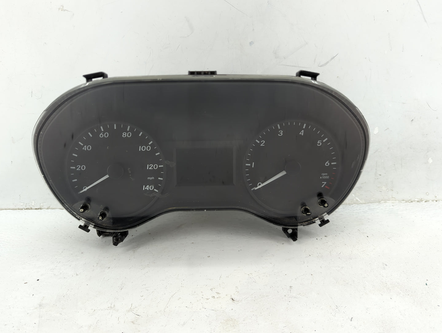 2017-2020 Mercedes-Benz Metris Instrument Cluster Speedometer Gauges Fits Fits 2017 2018 2019 2020 OEM Used Auto Parts - Oem