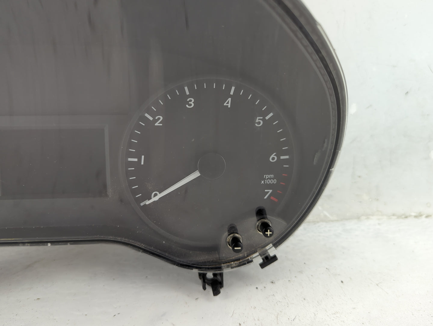 2017-2020 Mercedes-Benz Metris Instrument Cluster Speedometer Gauges Fits Fits 2017 2018 2019 2020 OEM Used Auto Parts - Oem