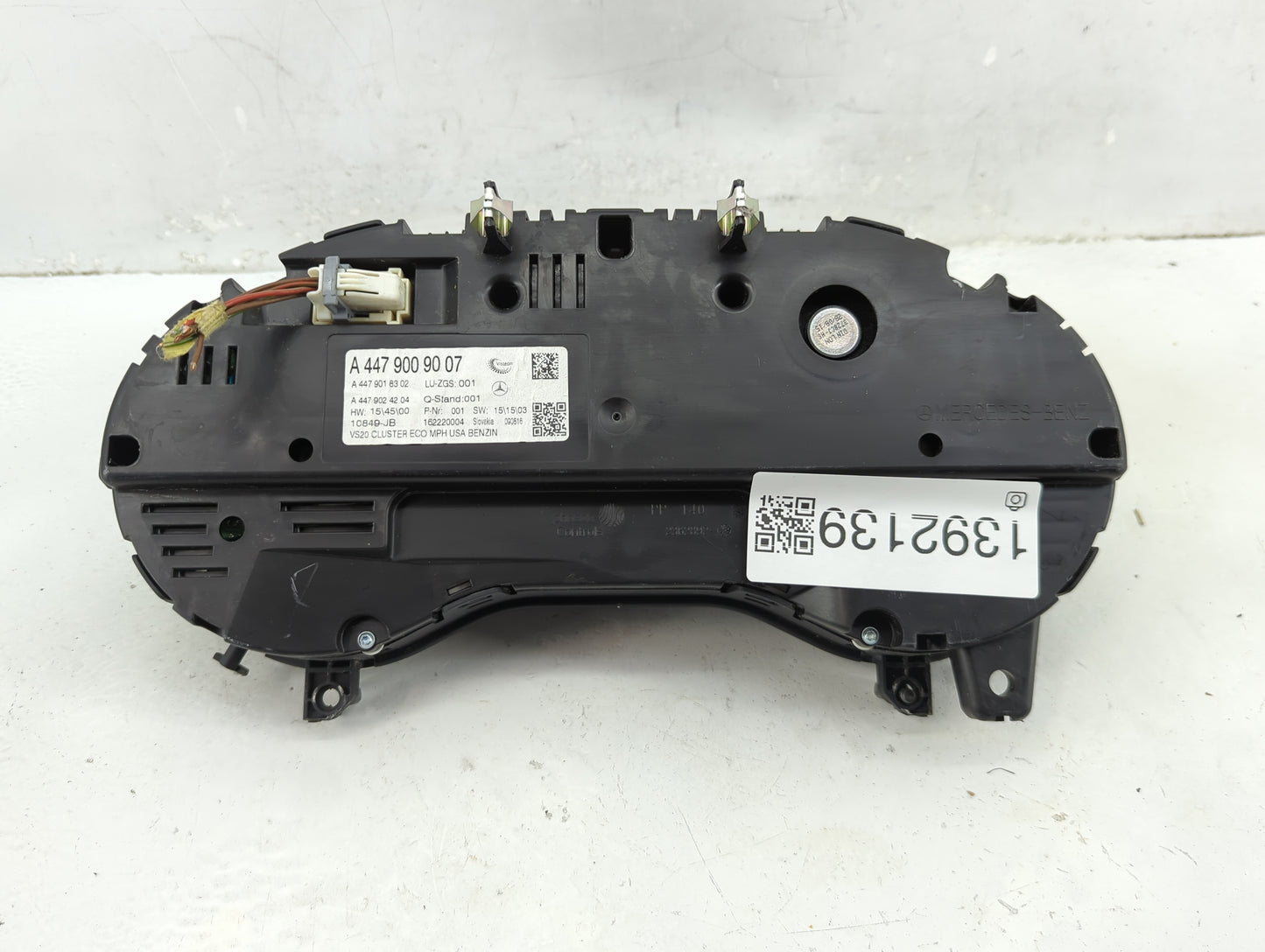 2017-2020 Mercedes-Benz Metris Instrument Cluster Speedometer Gauges Fits Fits 2017 2018 2019 2020 OEM Used Auto Parts - Oem