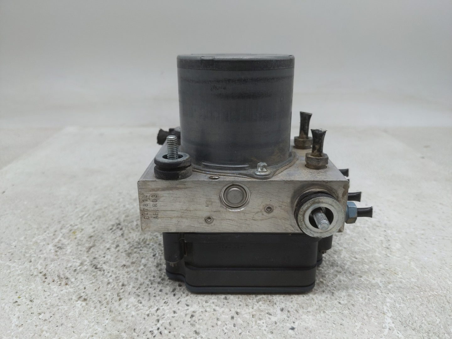 2016-2021 Mercedes-Benz Metris ABS Pump Control Module Replacement P/N:A447 900 38 02 Fits Fits 2016 2017 2018 2019 2020 202