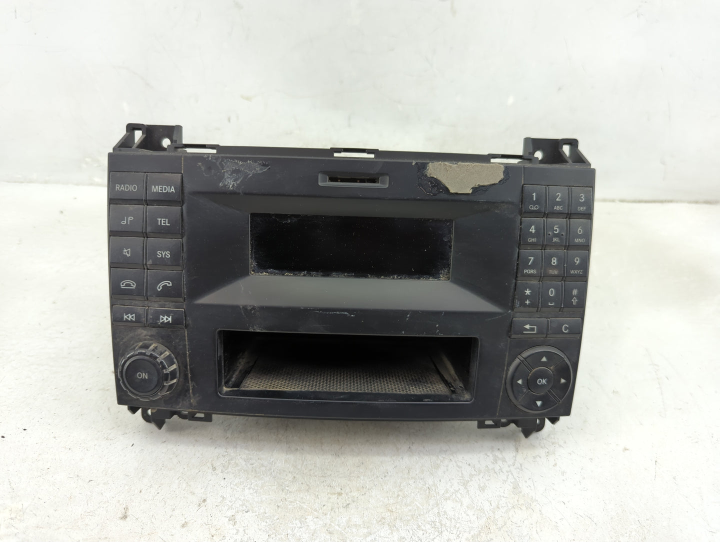 2017 Mercedes-Benz Metris Radio AM FM Cd Player Receiver Replacement P/N:A4479008905 Fits OEM Used Auto Parts - Oemusedautop