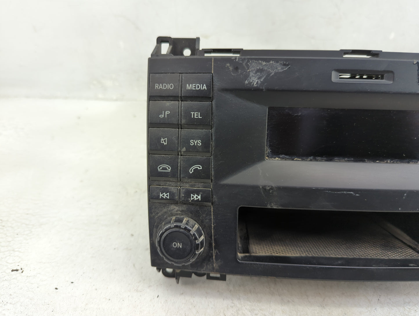 2017 Mercedes-Benz Metris Radio AM FM Cd Player Receiver Replacement P/N:A4479008905 Fits OEM Used Auto Parts - Oemusedautop