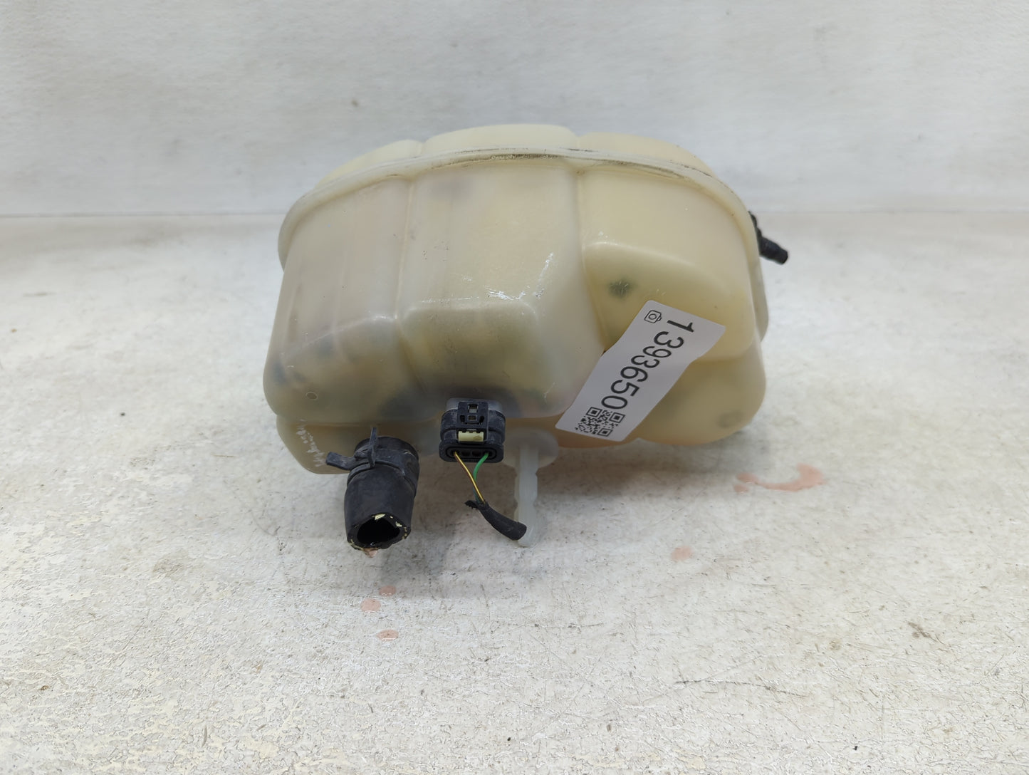 2016 Metris Radiator Coolant Overflow Expansion Tank Bottle - Oemusedautoparts1.com
