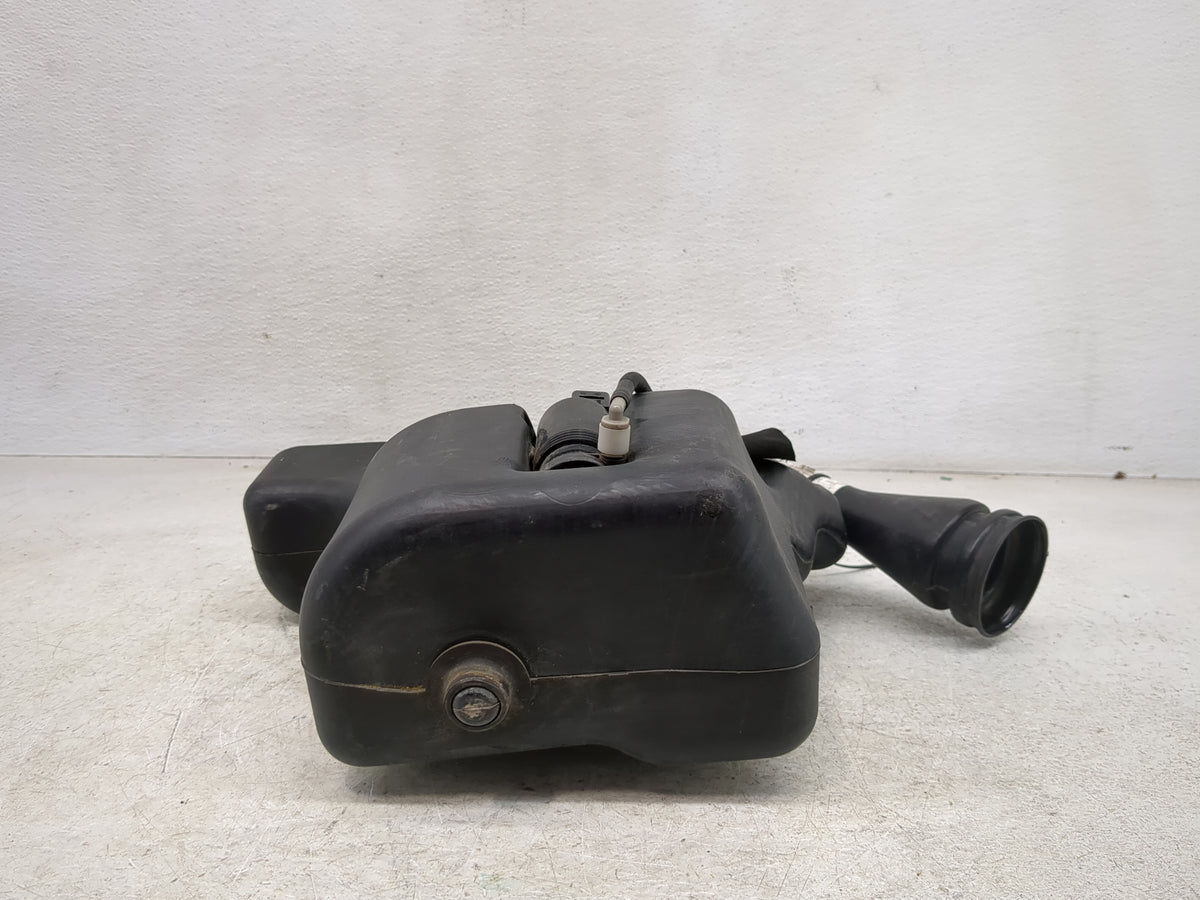 2016 Mercedes-benz Metris Windshield Washer Fluid Reservoir Bottle Oem 1427520 - Oemusedautoparts1.com