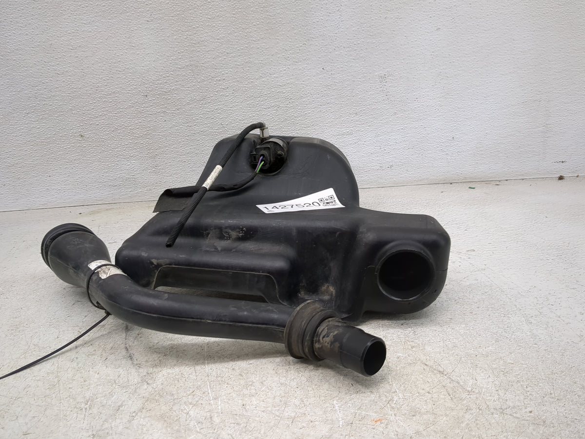 2016 Mercedes-benz Metris Windshield Washer Fluid Reservoir Bottle Oem 1427520 - Oemusedautoparts1.com