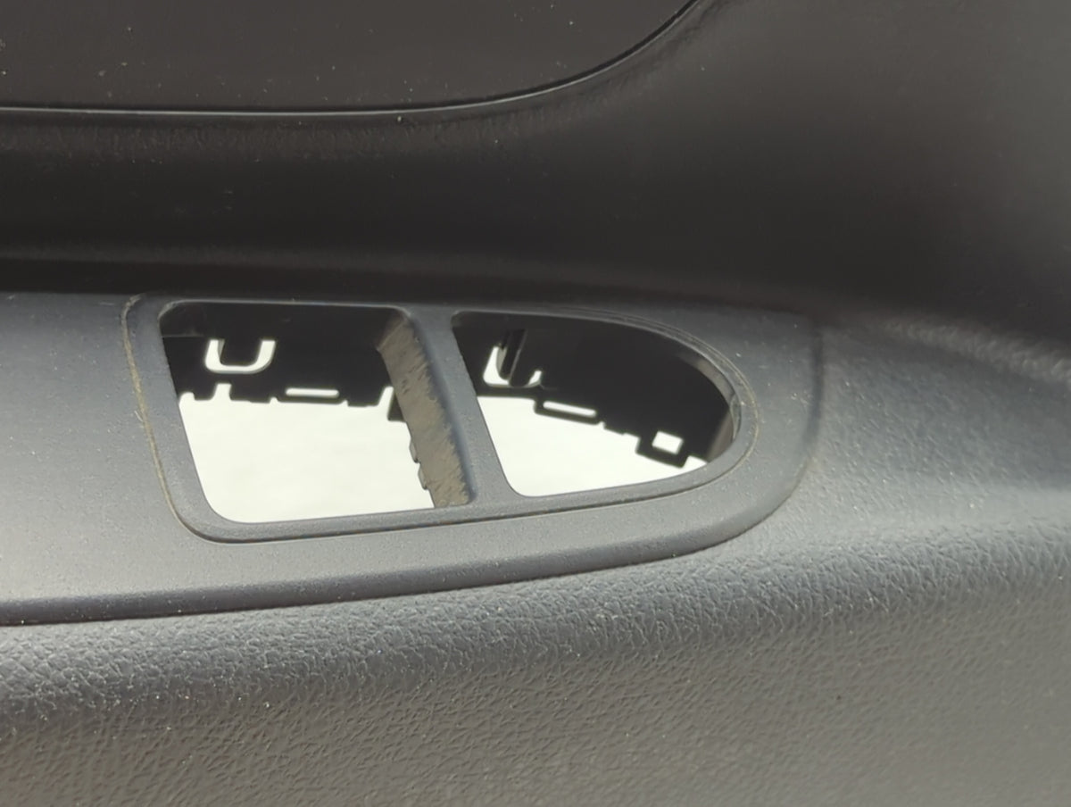 2017 Mercedes-benz Metris Front Left Driver Interior Door Panel Trim - Oemusedautoparts1.com