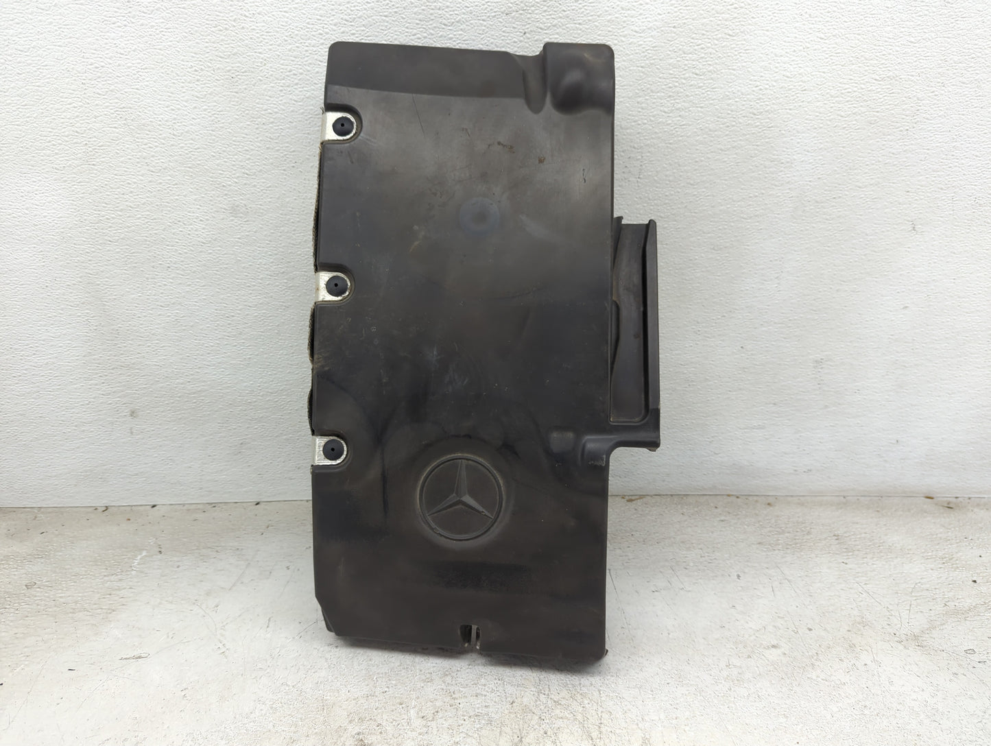 2017 Mercedes-benz Metris Engine Cover - Oemusedautoparts1.com