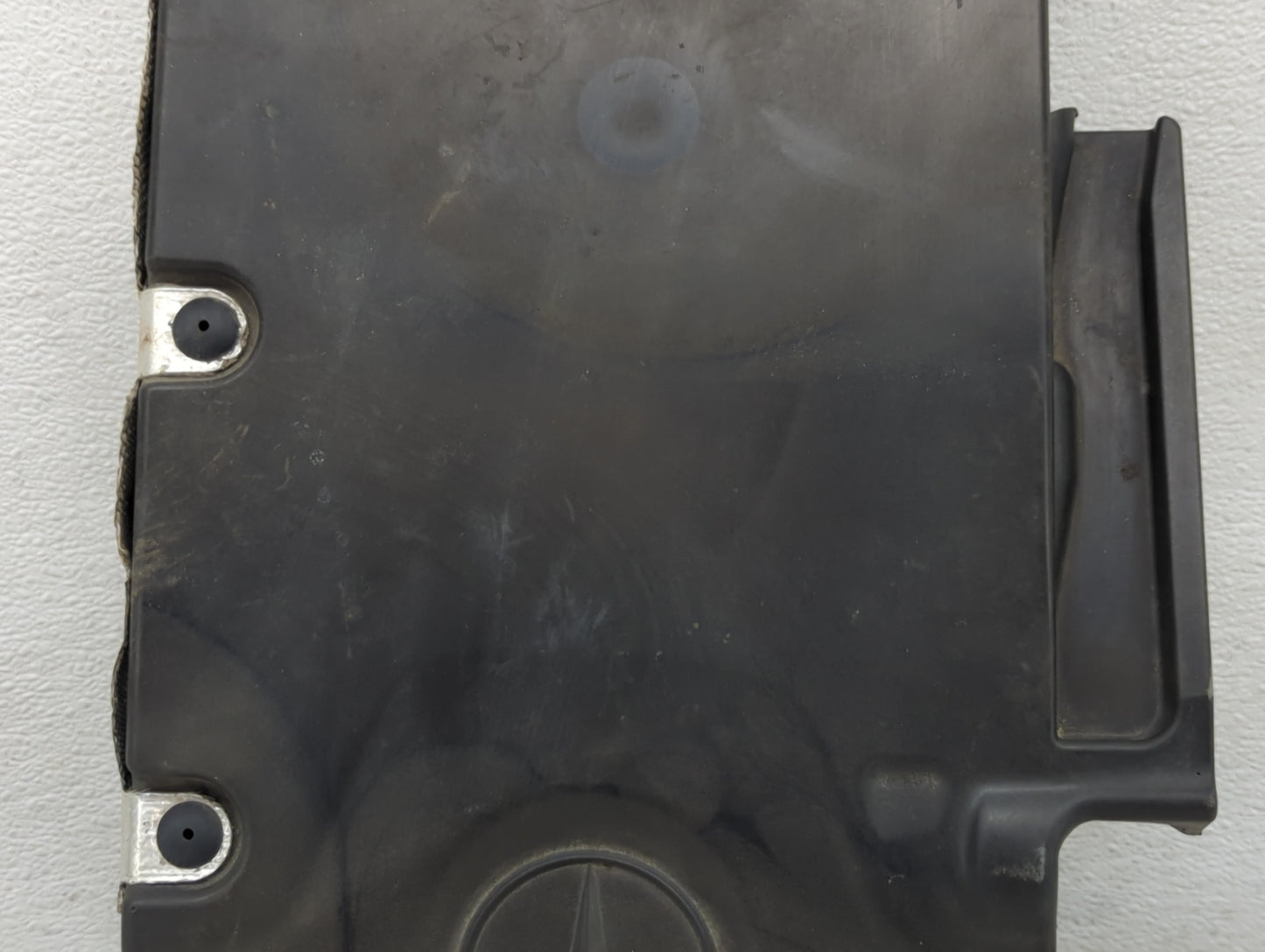 2017 Mercedes-benz Metris Engine Cover - Oemusedautoparts1.com