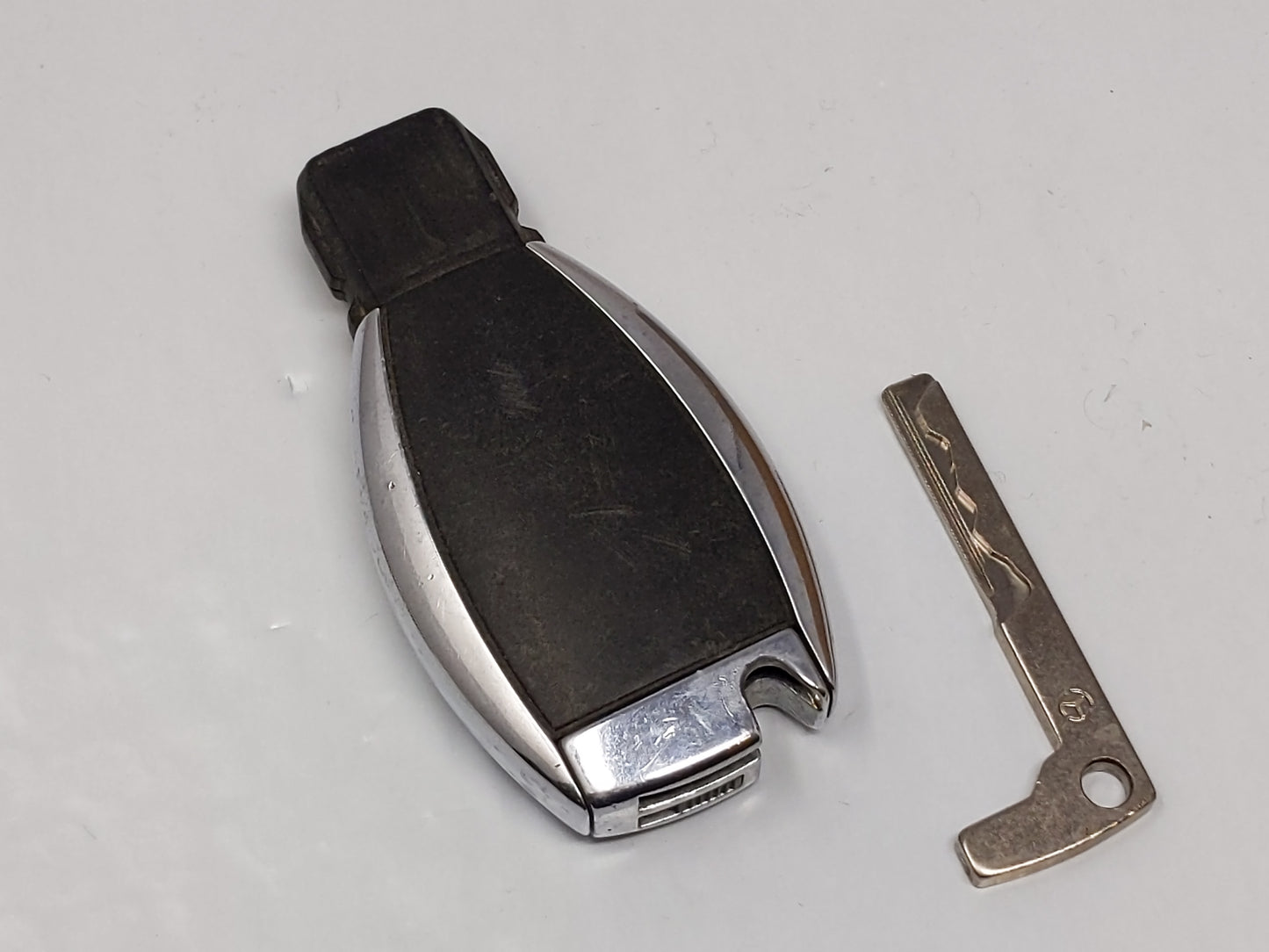 2007-2017 Mercedes-Benz S550 Keyless Entry Remote Iyzdc11 4 Buttons Car - Oemusedautoparts1.com