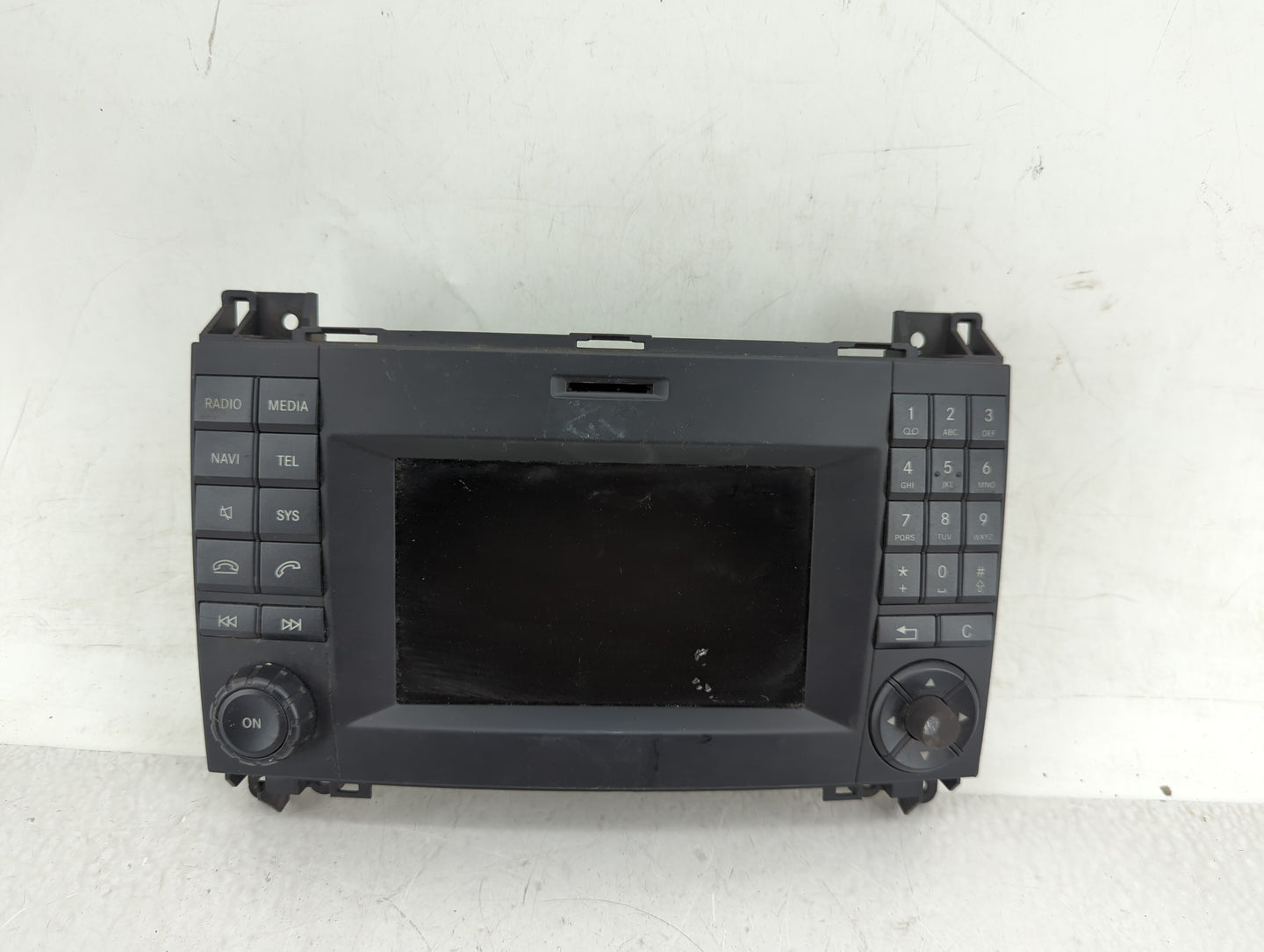 2017 Mercedes-Benz Sprinter 2500 Radio AM FM Cd Player Receiver Replacement P/N:A9069000904 Fits OEM Used Auto Parts - Oemus