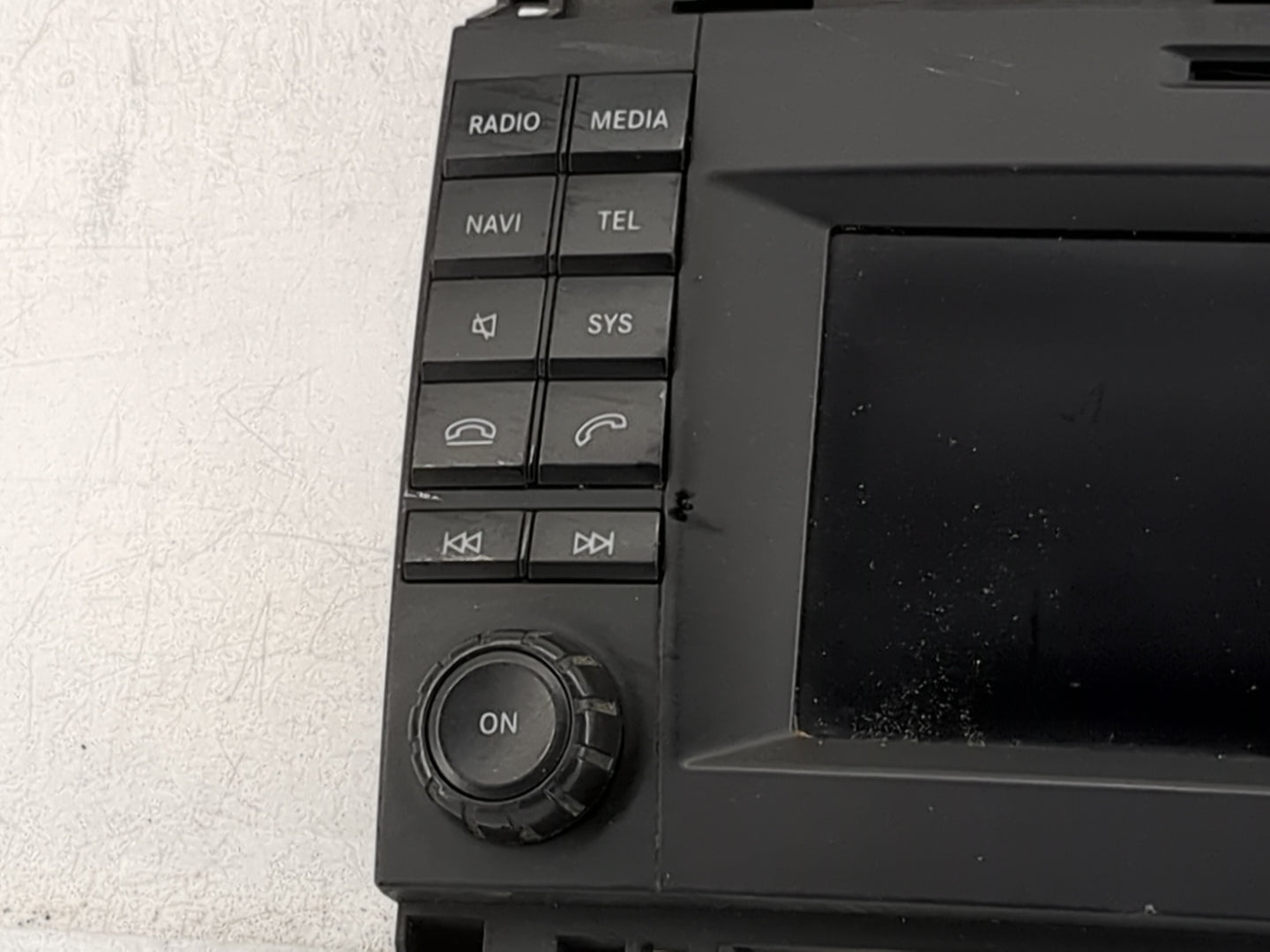 2017 Mercedes-Benz Sprinter 2500 Radio AM FM Cd Player Receiver Replacement P/N:RY2550 A9069000104, A9069016301, A9069021202