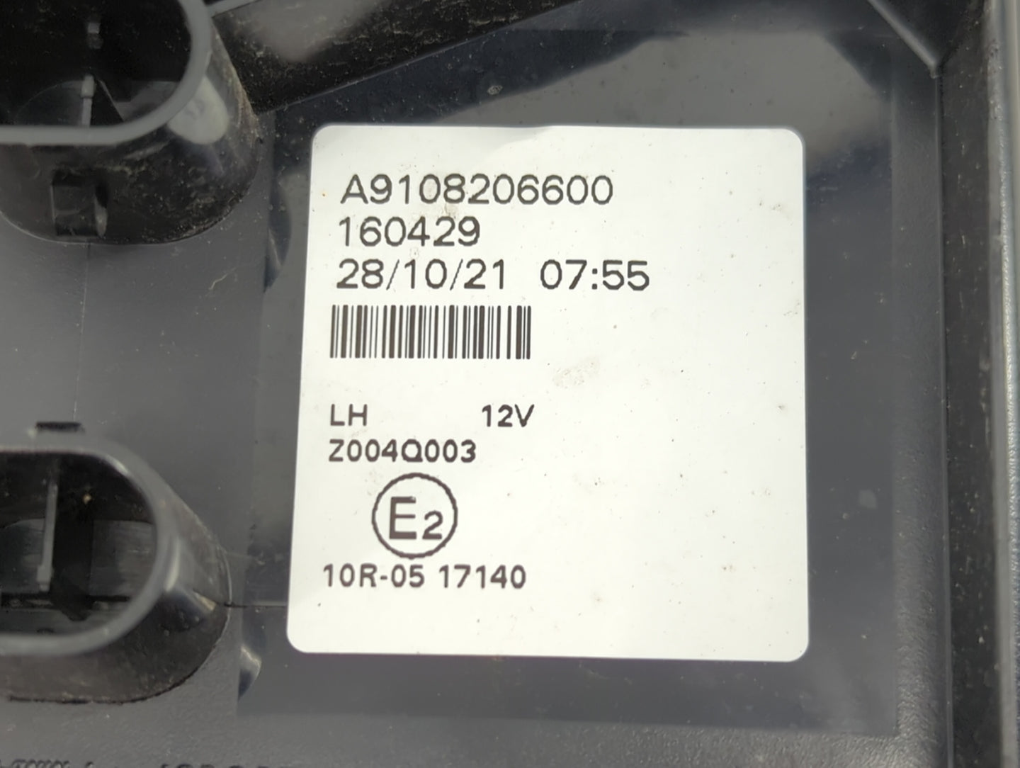 2017 Mercedes-Benz Sprinter 3500 Tail Light Assembly Driver Left OEM P/N:A9108206600 Fits OEM Used Auto Parts - Oemusedautop