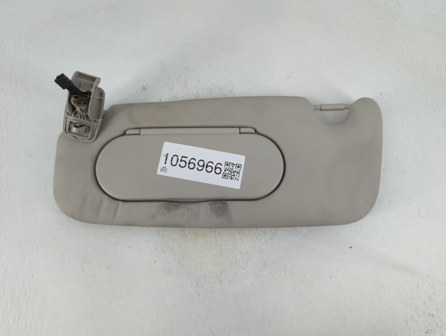 2017 Mini Cooper Sun Visor Shade Replacement Passenger Right Mirror Fits OEM Used Auto Parts - Oemusedautoparts1.com