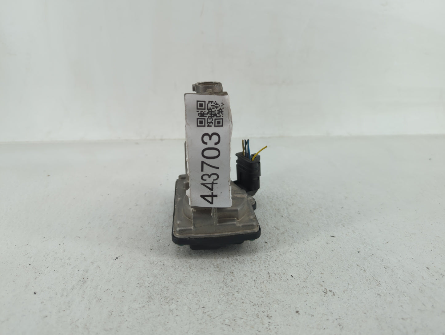 2016-2019 Mini Cooper Throttle Body P/N:7 618 838 7 619 008 Fits Fits 2014 2015 2016 2017 2018 2019 OEM Used Auto Parts - Oe