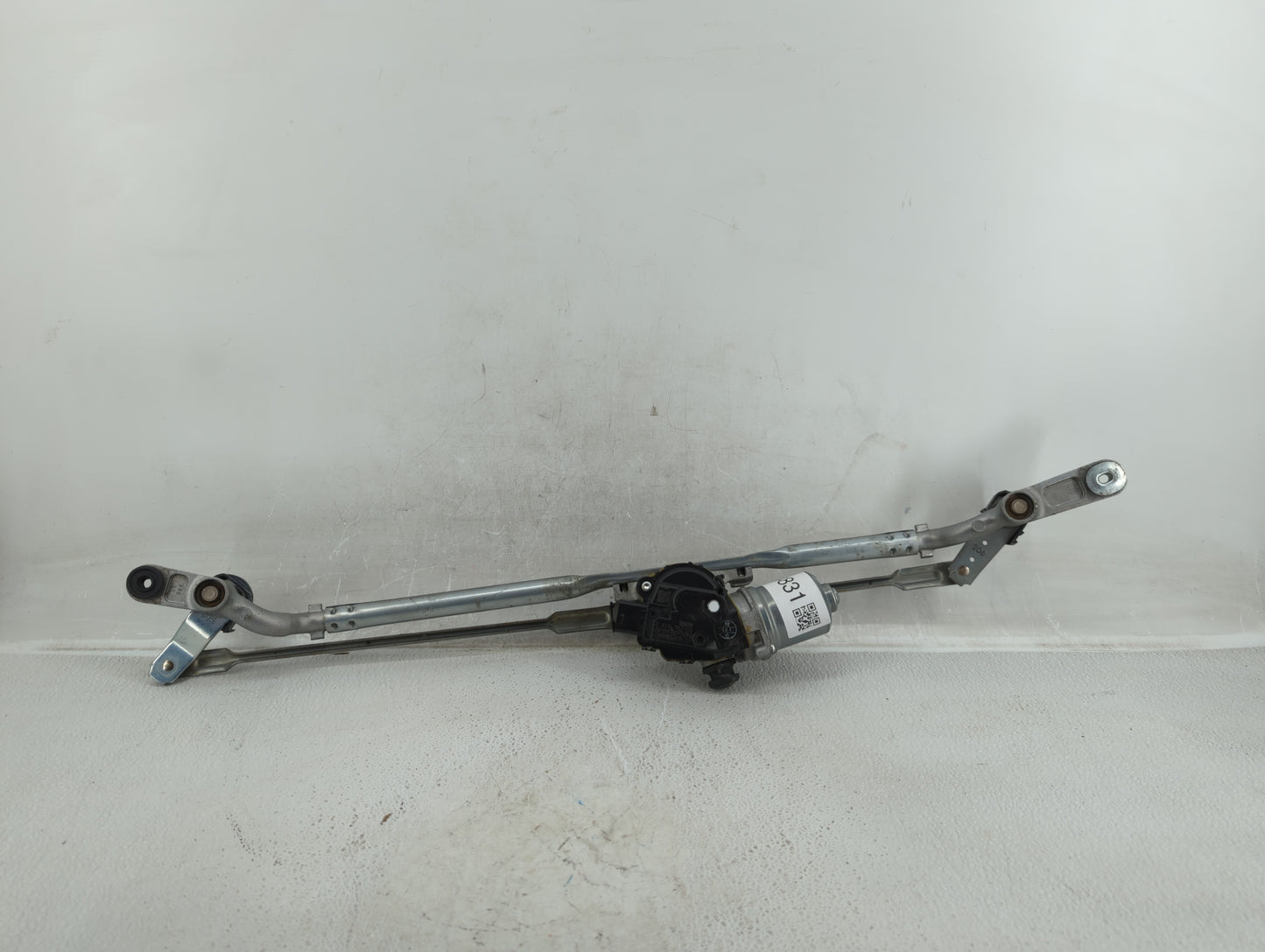 2017 Mini Cooper Front Windshield Wiper Motor P/N:7 419 787-03 Fits OEM Used Auto Parts - Oemusedautoparts1.com