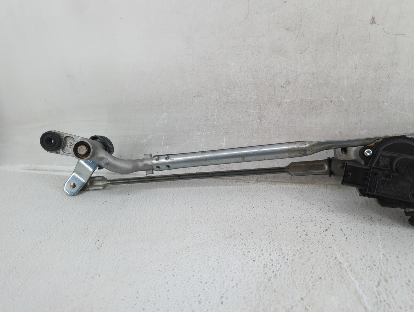 2017 Mini Cooper Front Windshield Wiper Motor P/N:7 419 787-03 Fits OEM Used Auto Parts - Oemusedautoparts1.com