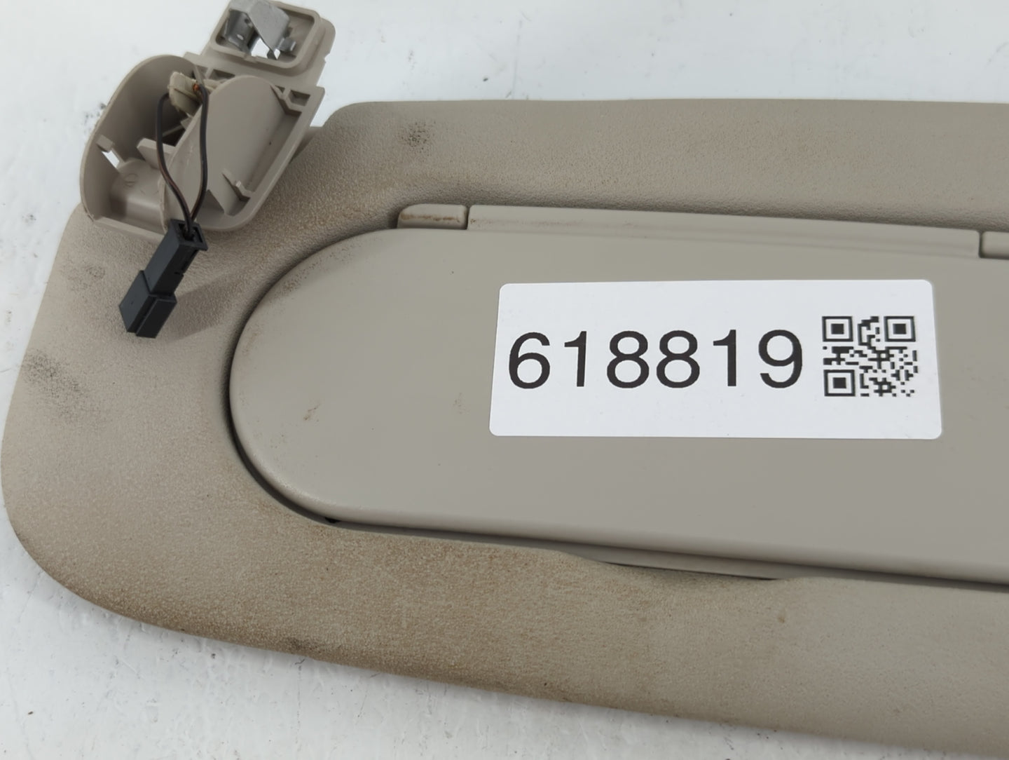 2017 Mini Cooper Sun Visor Shade Replacement Driver Left Mirror Fits OEM Used Auto Parts - Oemusedautoparts1.com