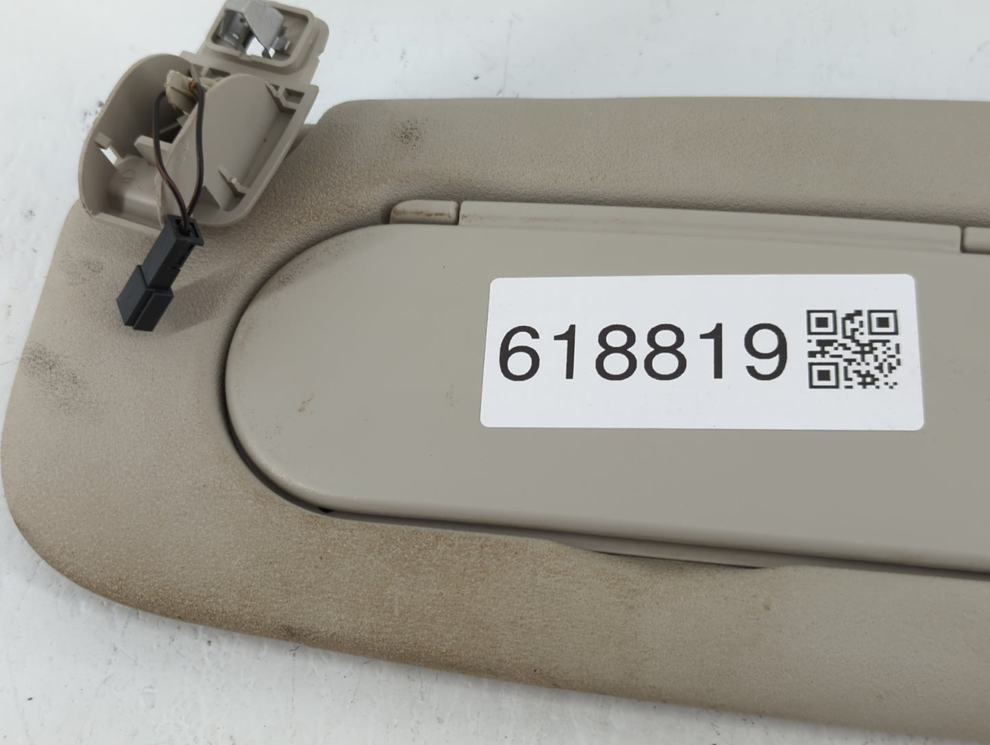 2017 Mini Cooper Sun Visor Shade Replacement Driver Left Mirror Fits OEM Used Auto Parts - Oemusedautoparts1.com