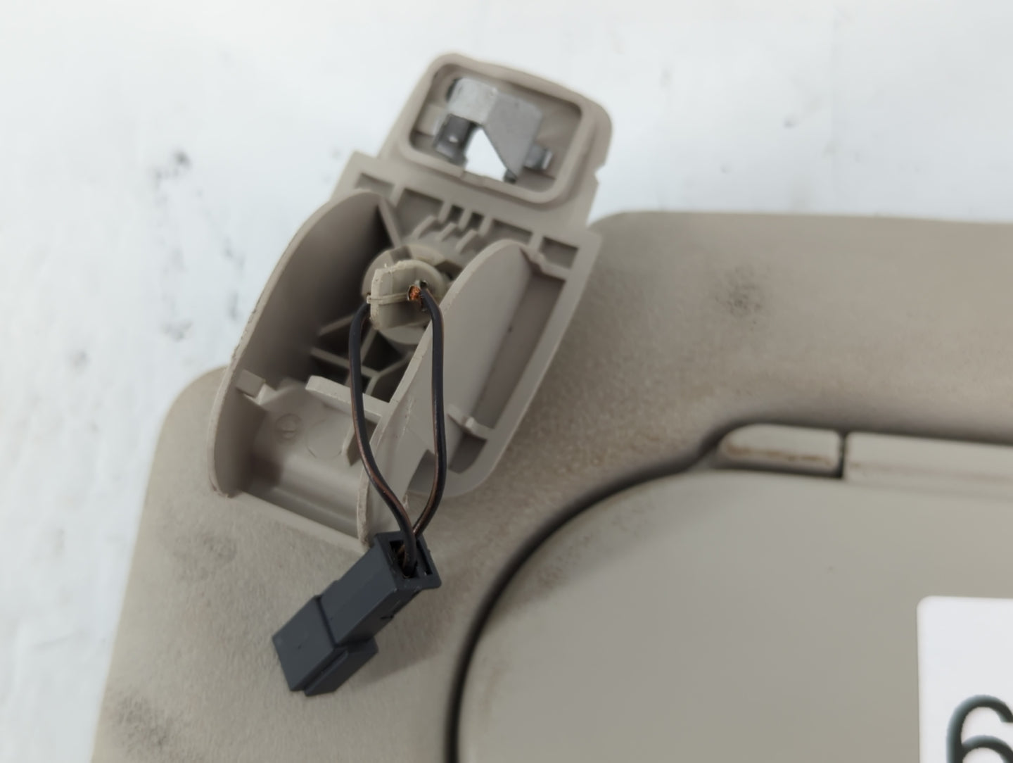 2017 Mini Cooper Sun Visor Shade Replacement Driver Left Mirror Fits OEM Used Auto Parts - Oemusedautoparts1.com