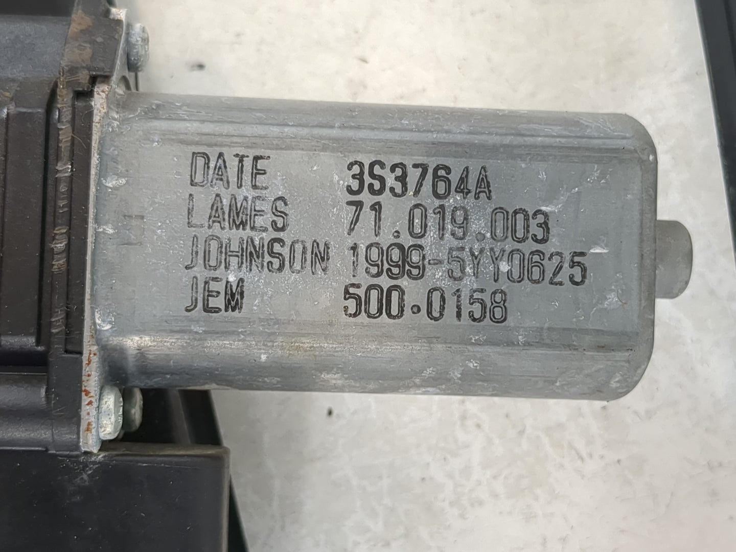 Mini Cooper Clubman Driver Front Left Power Window Motor - Oemusedautoparts1.com