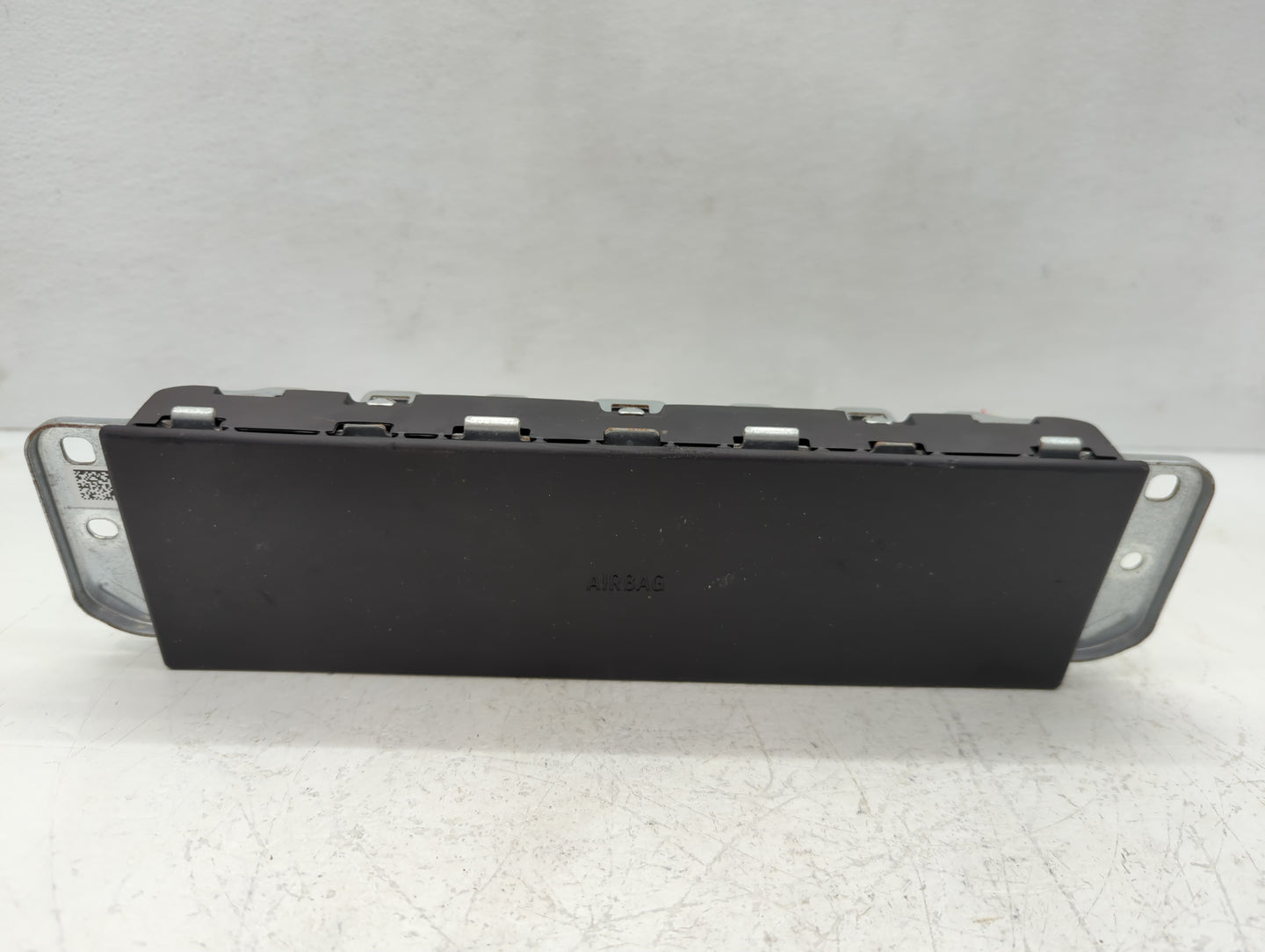 2016-2018 Mini Cooper Clubman Air Bag Driver Left Knee OEM P/N:06859-P1-XX00356 16B3541A0129 Fits Fits 2016 2017 2018 OEM Us