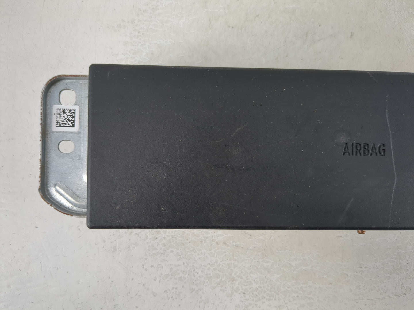 2016-2018 Mini Cooper Clubman Air Bag Passenger Right Knee OEM P/N:0589-P1-000356 Fits Fits 2016 2017 2018 2019 2020 2021 20