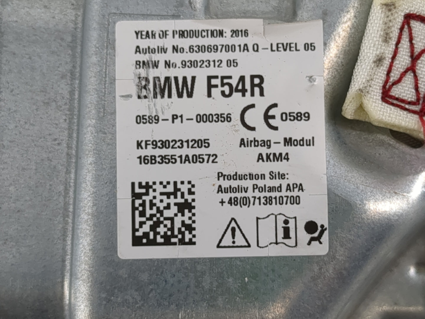 2016-2018 Mini Cooper Clubman Air Bag Passenger Right Knee OEM P/N:0589-P1-000356 Fits Fits 2016 2017 2018 2019 2020 2021 20