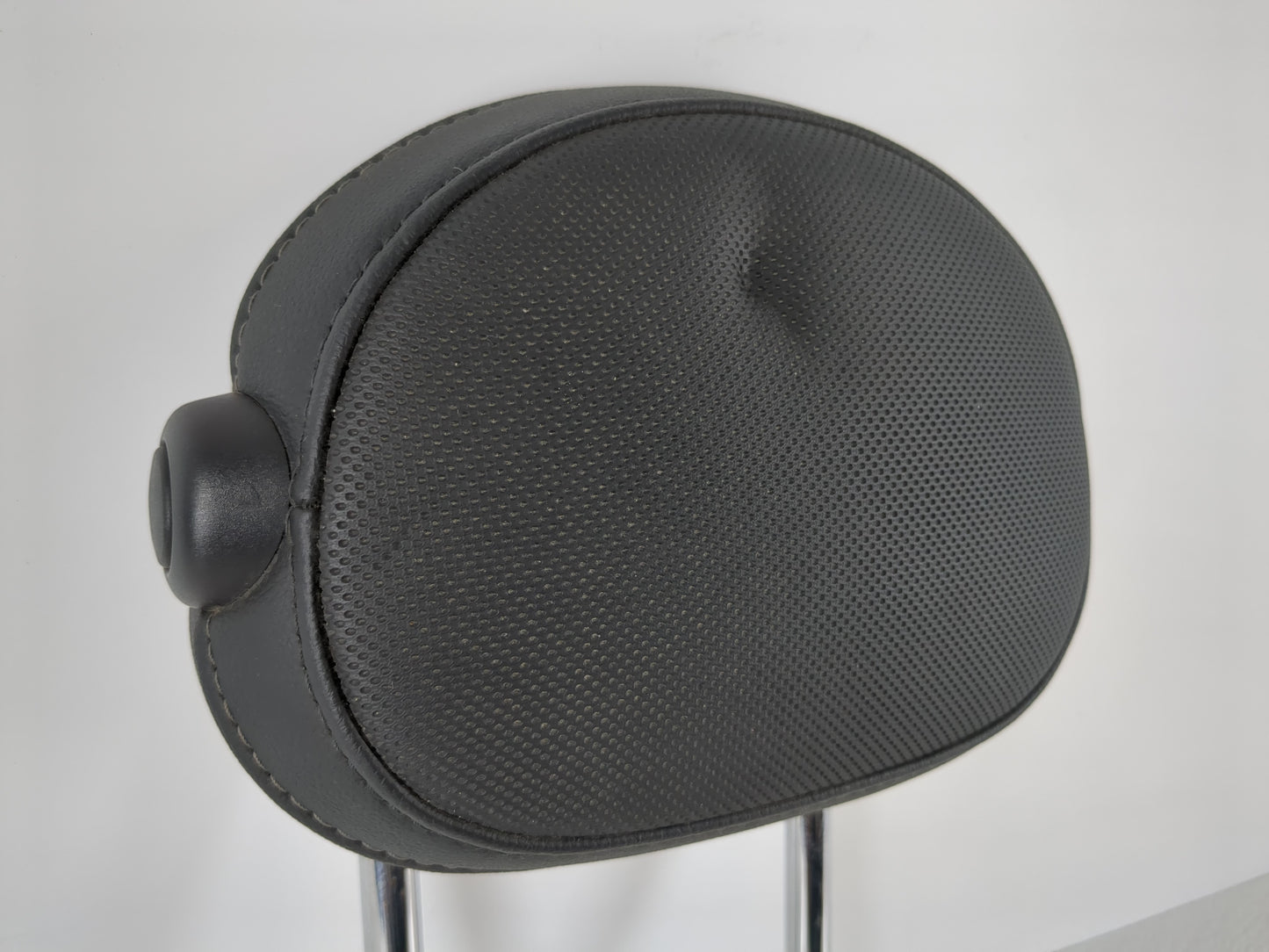 2017 Mini Cooper Clubman Headrest Head Rest Rear Seat Fits OEM Used Auto Parts - Oemusedautoparts1.com
