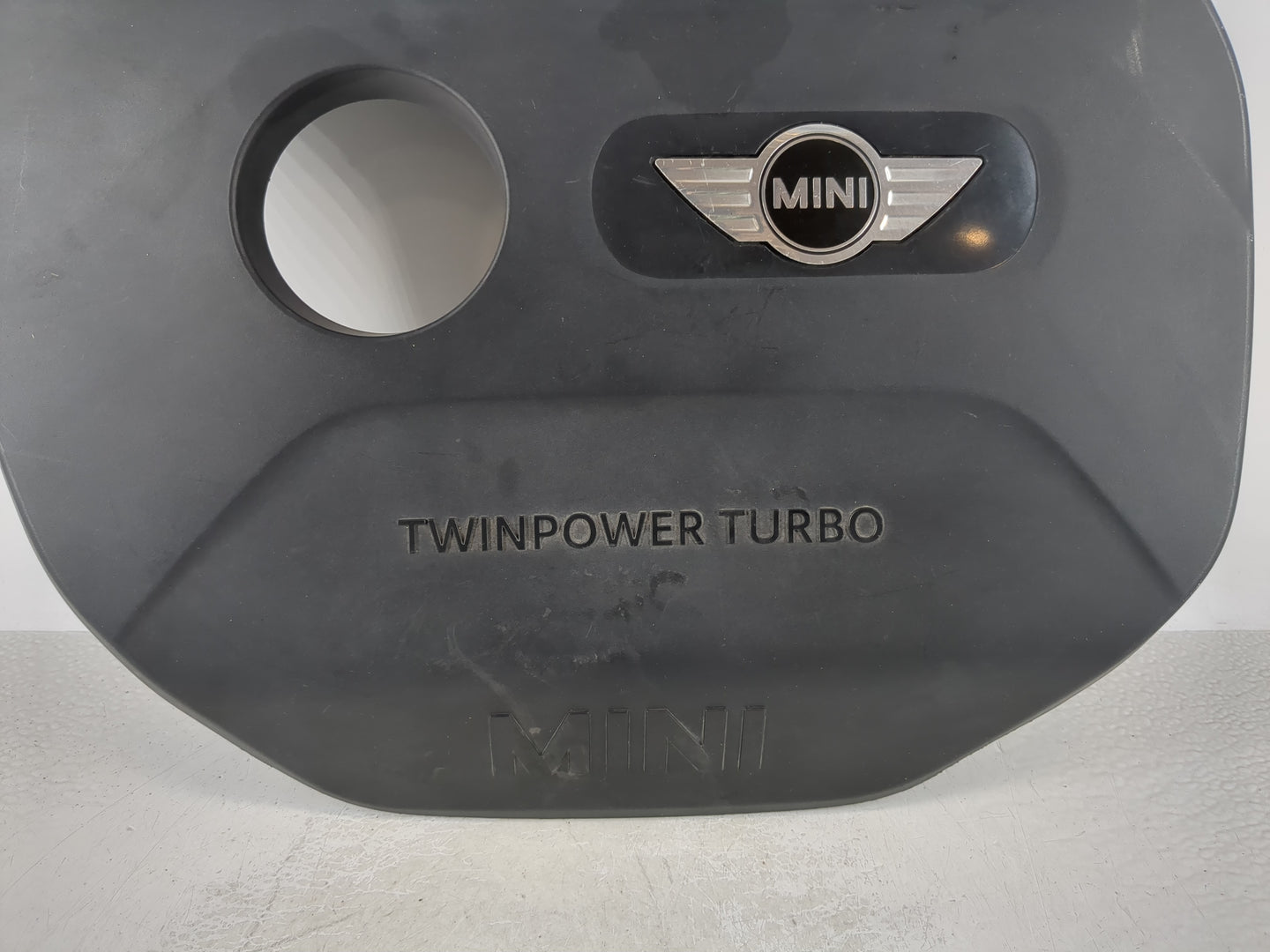 2017 Mini Cooper Clubman Engine Cover Black - Oemusedautoparts1.com