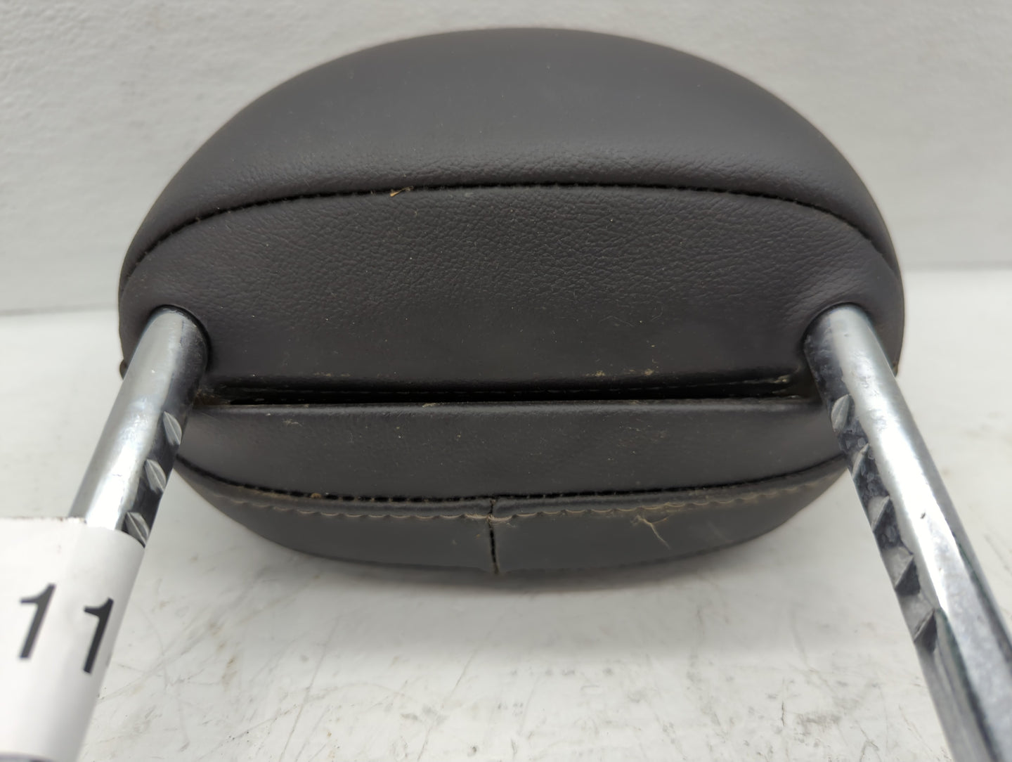 2016-2018 Mini Cooper Clubman Headrest Head Rest Front Driver Passenger Seat Fits Fits 2016 2017 2018 OEM Used Auto Parts - 