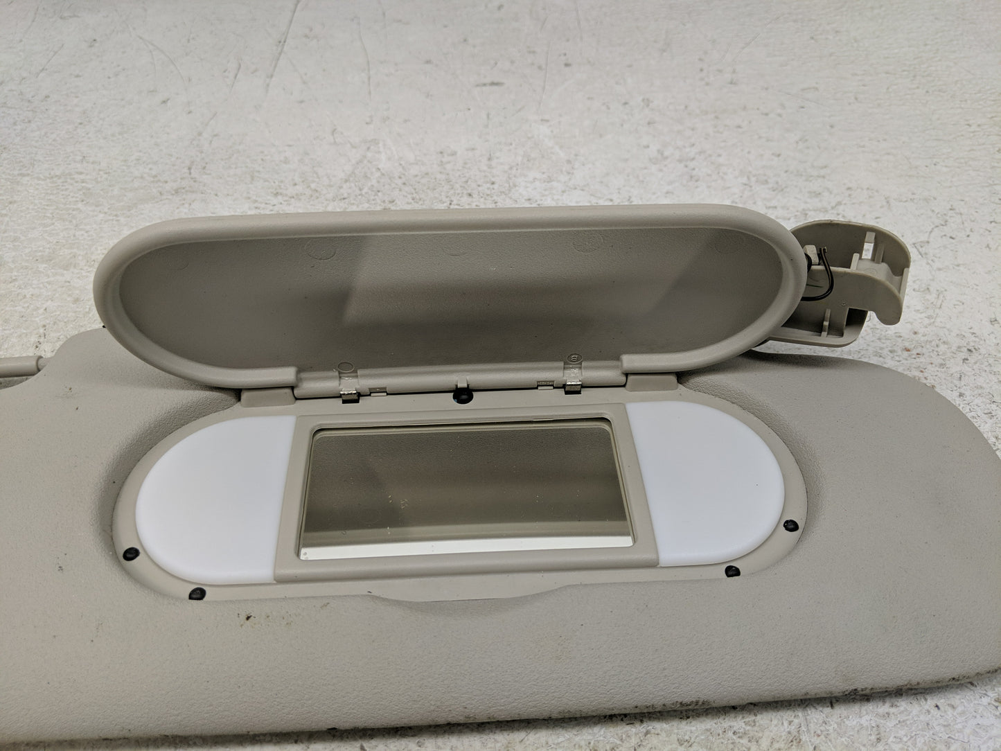 2016-2018 Mini Cooper Clubman Sun Visor Shade Replacement Passenger Right Mirror Fits Fits 2016 2017 2018 OEM Used Auto Part