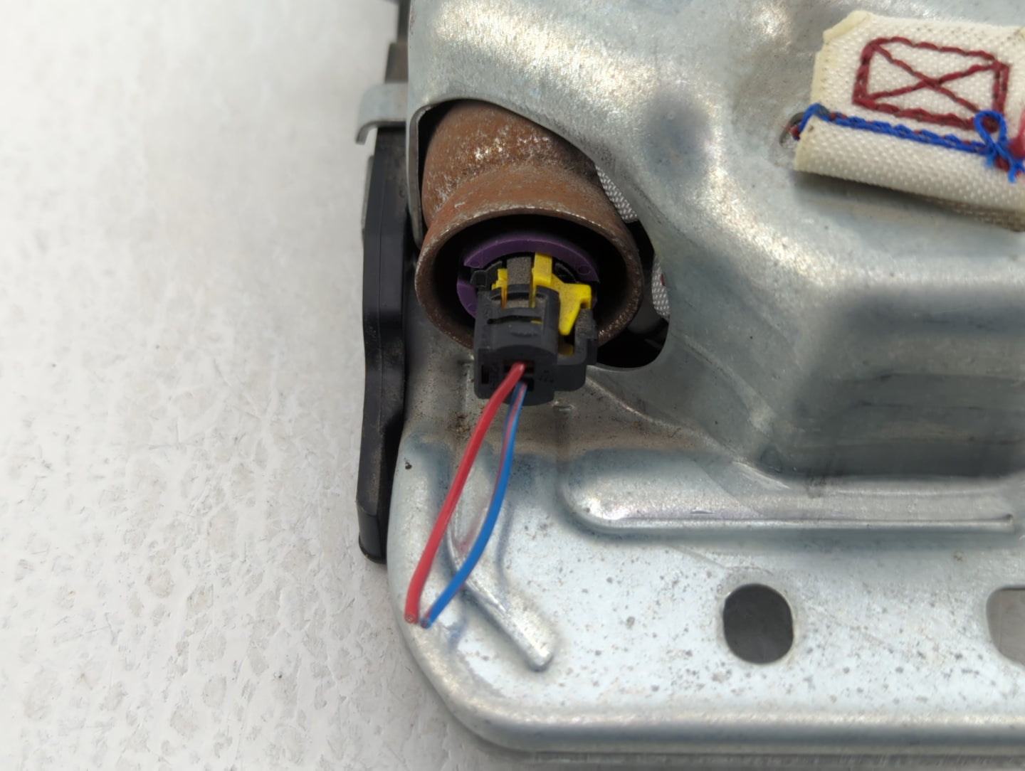 2016-2018 Mini Cooper Clubman Air Bag Driver Left Steering Wheel Mounted P/N:0589-P1-00356 Fits Fits 2016 2017 2018 OEM Used