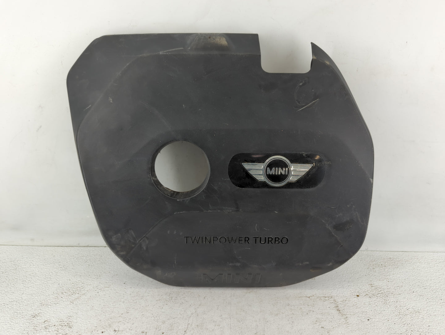 2017 Mini Cooper Clubman Engine Cover - Oemusedautoparts1.com